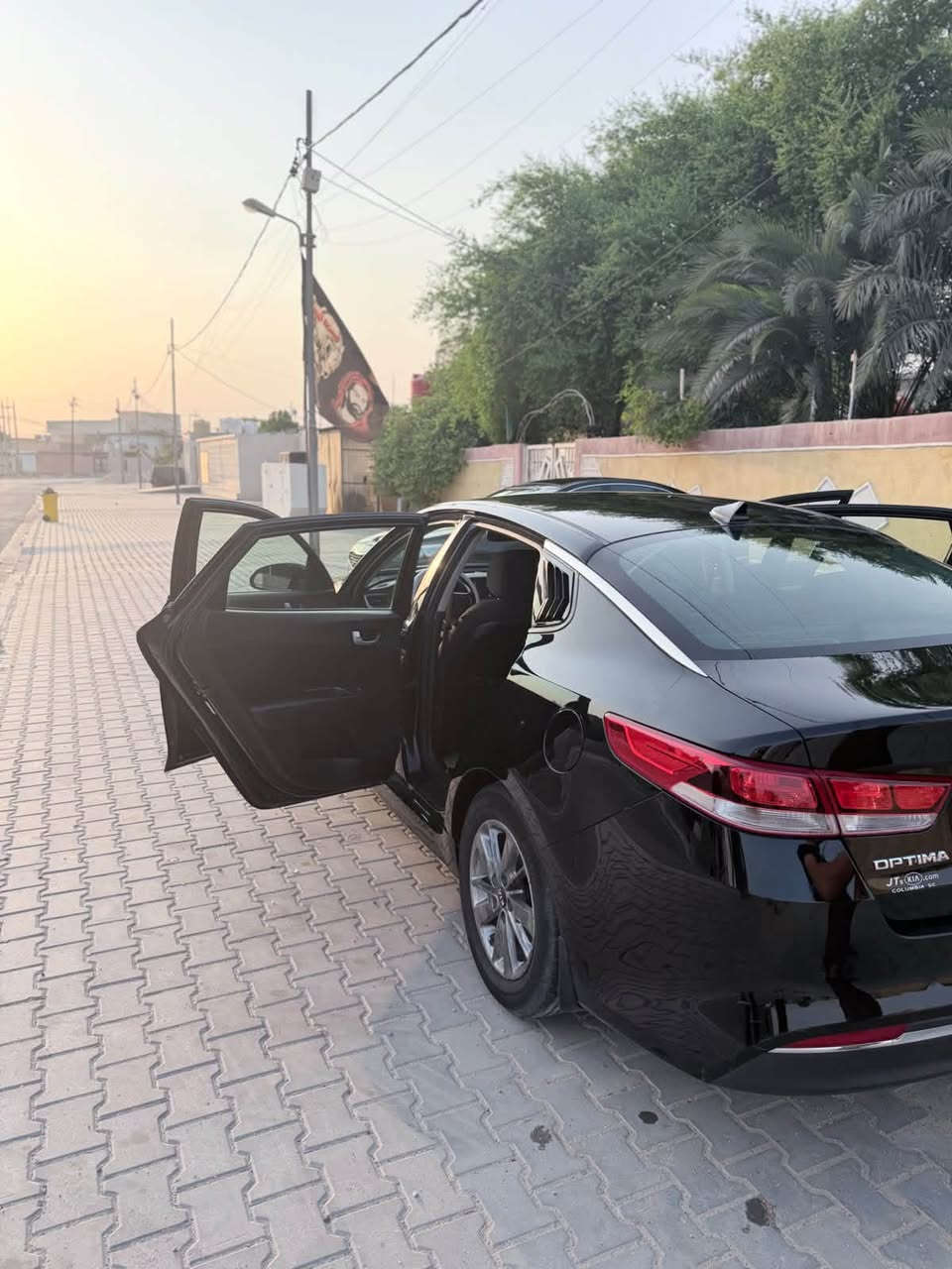 كيا اوبتما ٢٠١٨  سياره مال بيت جاهزه كلش
السعر  110 وبيها مجال مكان البصره 
 المواصفات
* 4 سلندر
* مرايا كهربائية
* شاشة لمس 7 كبير 
* 10سماعات
* كاميرا خلفية
* حساسات 
* مثبت سرعة
* تحكم بالصوت 
* تكييف
* نوافذ كهربائية
* قفل مركزي 
* 1600 تيربو
* عدد المسافة 115
* محرك و كير غير مفتوح بلادي 
سياره مال بيت نضيفة جداً 
الضرر  البنيد بس بدون دواخل
شاصي وألغود كفاله 
سياره رقم سليمانيه السنويه الى ٢٠٢٩

الهاتف /***********

نص مكتوب في الصور:
- AutoAuctionHistory.com