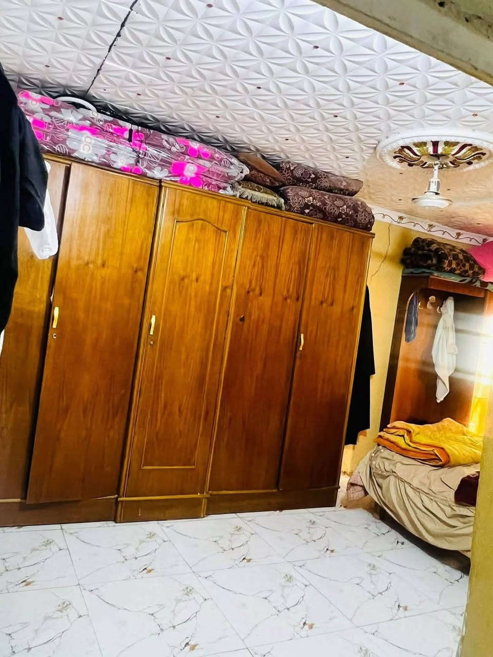 🏠 بيت للبيع – حي الزهراء الثاني 🏠
السلام عليكم ورحمة الله وبركاته 🌹
📍 الموقع: حي الزهراء الثاني
📐 المساحة: 240 متر مربع
📜 الوضع القانوني: تجاوز – معاملة طابو بلدية
🏡 مواصفات البيت:
▪️ غرفتان
▪️ صالة
▪️ مطبخ
▪️ مضيف
▪️ صحيات
▪️ مخزن خارجي
💰 السعر: 27 مليون دينار
🤝 يوجد مجال للتفاوض
🌹 أهلاً وسهلاً بالجميع، والرزق على الله
📞 للاستفسار والتواصل:
***********
***********
