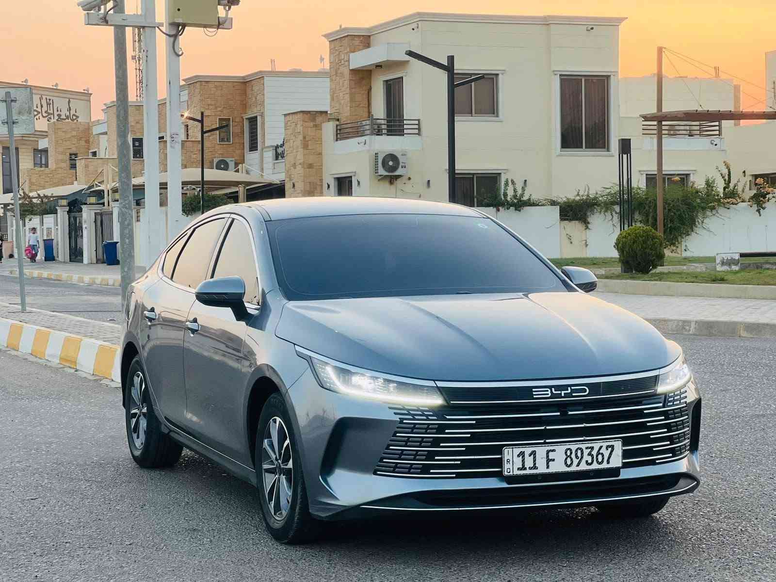 بي واي دي ديستروير 2025 هايبرد وقود 
  المسافة  13 كم 
الوارد: صيني
الممشى: 13
 المحرك: 1.5 لتر
🛞حجم الويل: 17 إنش
مقاعد جلد 
 فل مواصفات ناقل حركة أوتوماتيك
تشغيل بصمة ودخول ذكي
شاشة لمس ( كبيرة دوارة) 
شاشة عدادات رقمية
✅ Apple CarPlay
✅ Android Auto
نظام ملاحة GPS
 كاميرا 360°
كاميرا خلفية
حساسات أمامية وخلفية
مثبت سرعة
 نظام المحافظة على المسار
مقاعد جلد فاخرة
تبريد وتدفئة للمقاعد الأمامية
 مكيف أوتوماتيك
إضاءة LED أمامية وخلفية
 نظام مراقبة ضغط الإطارات (TPMS)
3 انظمة قيادة نورمل سبورت ايكو 

السعر 126 وبيها مجال 
للاستفسار  الاتصال 

***********
