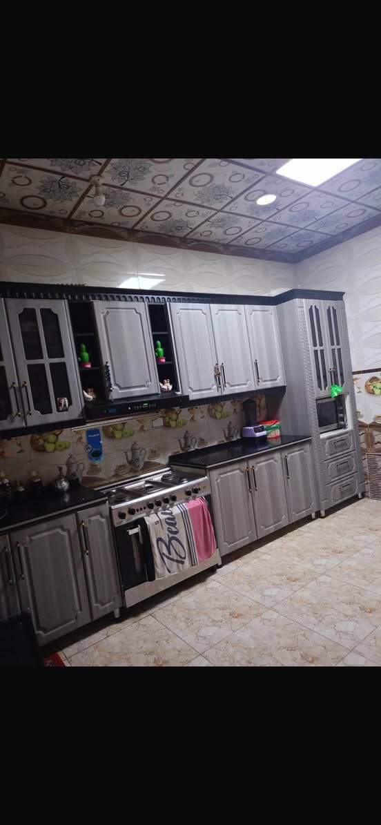 🏡 دار البيع زراعي 

📐 المساحة: 325م² 

🏠 بناء حديث سنه 2023

✨ تفاصيل العقار:
• 
• غرفتين وصاله و مطبخ حار و بارد واستقبال و صحيات داخليه وخارجيه

📍 الموقع: مقابيل محطه السرور – قرب بيت حجي  
   حمود 

📞 للاستفسار ومعاينة العقار:
***********

🏢 زورونا في مكتب ( العاصمة للعقار)
📍 العنوان: بداية شارع مستشفى الشطرة العام

نص مكتوب في الصور:
- Infinix ZERO X PRO