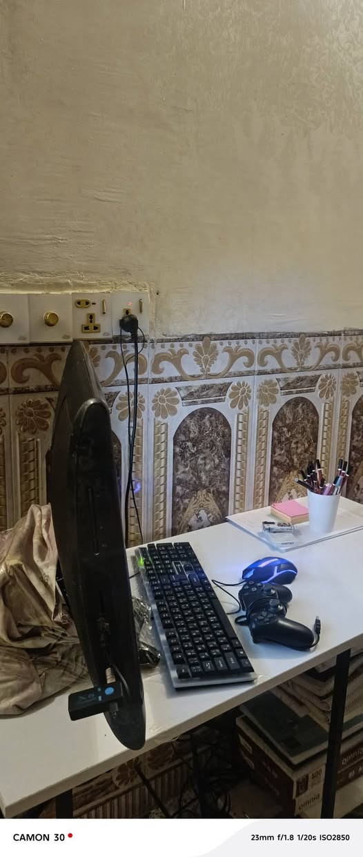 سلام عليكم حاسبه جاهزه من كلشي موصفات فول تحمل جميع العاب وكافت البيجات نضيفه كلش مكفوله من كلشي سعرها 400وبيه مجال قليل موكلف بنشر ***********اتصل على هاذه رقم
