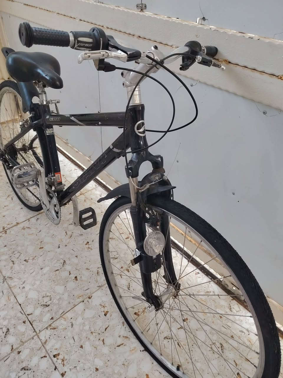 پاسکیل c700 حەجم 28 کامل فافۆن پاسکیلێکی پاکو کەم بەکار هاتو  سعری   ٨٥  هەزار  لەکەلارە
***********
