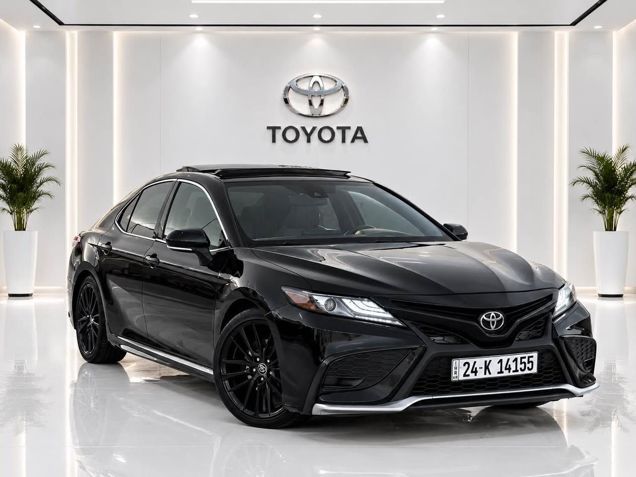 للبيع TOYOTA CAMRY XSE موديل 2022 السيارة نظيفة جدآ السيارة بدون ضرر شباب واضح عدكم صور حادث و موجود سونر 
رقم شاصي : 4T1K61BK3NU063827 بيها قطعتين فقط مواصفات اعلى شي فول 1/1 /  شاشة كبيرة مع Apple CarPlay وAndroid Auto،كاميرا خلفية،رادار وتحديد مسار،تشغيل بصمة،فتحة سقف بانوراما، دفع رباعي،مقاعد جلد،تدفئة كشنات،شاحن لاسلكي، جنوط XSE الأصلية قياس 19،إنارة LED  ماشيه 98mil رقم دهوك مميز 🔥رقم سنوية كلة جديد كير محرك تحويل غرامات بشرط مكان سيارة دهوك السعر بلاش
رقم هاتف :*********** واتساب دهوك, العراق
