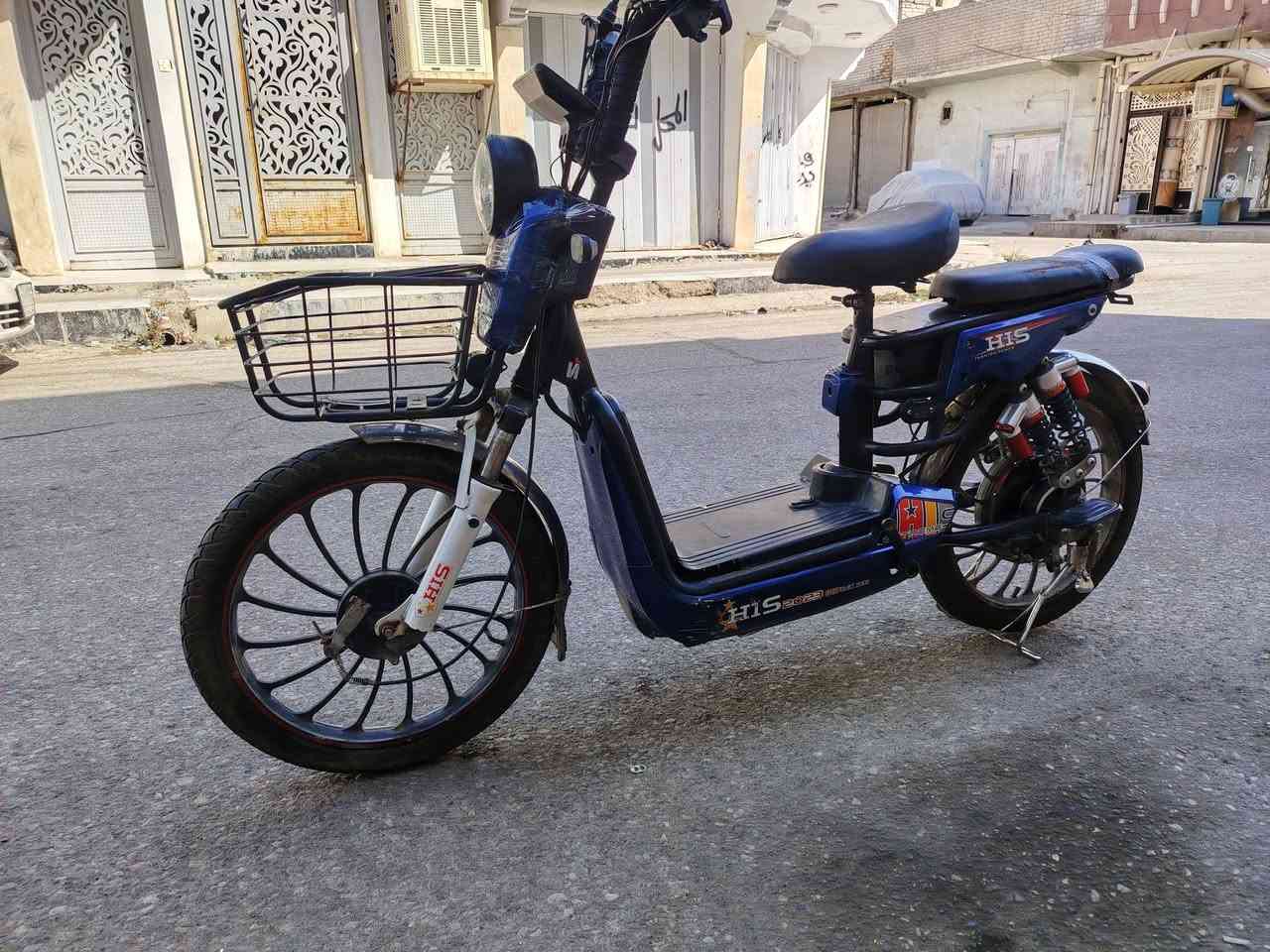 ماطور للبيع
بطاريات منفوخة يحتاج بطاريات 
جانب الأيسر / كراج الشمال 
***********
