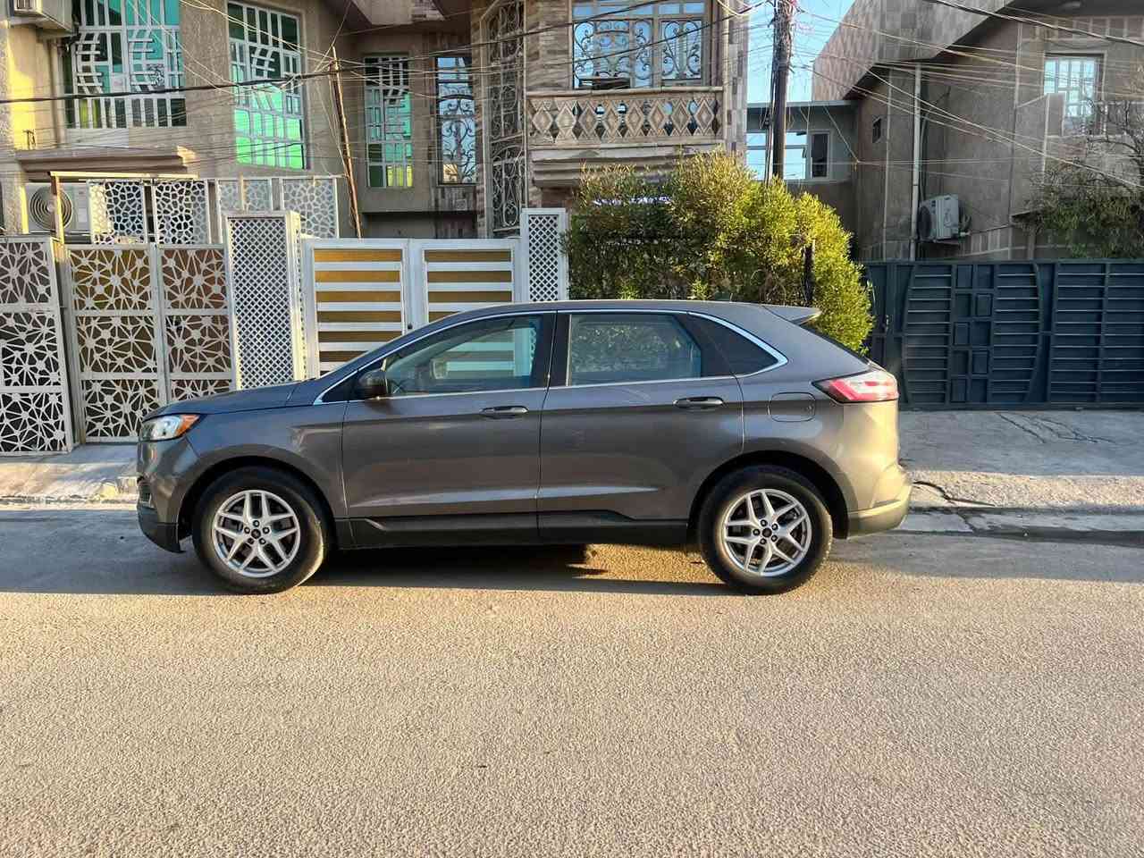 السلام عليكم
فورد ايدج ٢٠٢١
SEL -AWD 
ماشية ٩٥ الف كيلو
وارد امريكي/ دعامية فقط بدون صبغ 
محرك ٢٠٠٠ تيربو
رايدها ١٧٠ 
*********** التواصل واتساب
