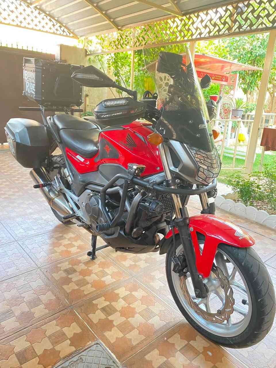 سلام عليكم
دراجة للبيع سياحي nc700s موديل 2012
دراجة مكفولة كفالة عامة ما بي نقص برغي
مرقمة بأسمي تحويل ثاني يوم
عليها غراض خير من الله جاهزة للترحال السعر 40 بي مجال بسيط 
مكاني كركوك شراي اتصل ***********
