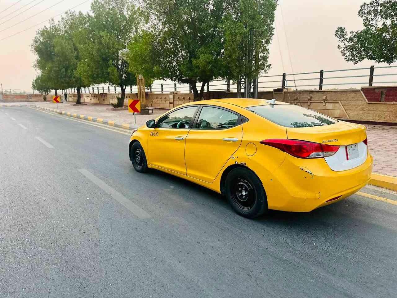 سلام عليكم البيع هونداي إلنترا موديل 2013 وارد امريكي حادث مبدل بنيد والجاملغ نفسه مرجع ومعجون بالجملغ الخلفي هنا بالعراق وكير ومكينة كفاله  لا تنقيص ولا تبخير 1800دوش تدفئه وتبريد وتدفئة كشنات وهيه وغرامات مصفره السعر 92 وبيه مجال مكان كوت مركز مدينه لاستفسار علا رقم***********
