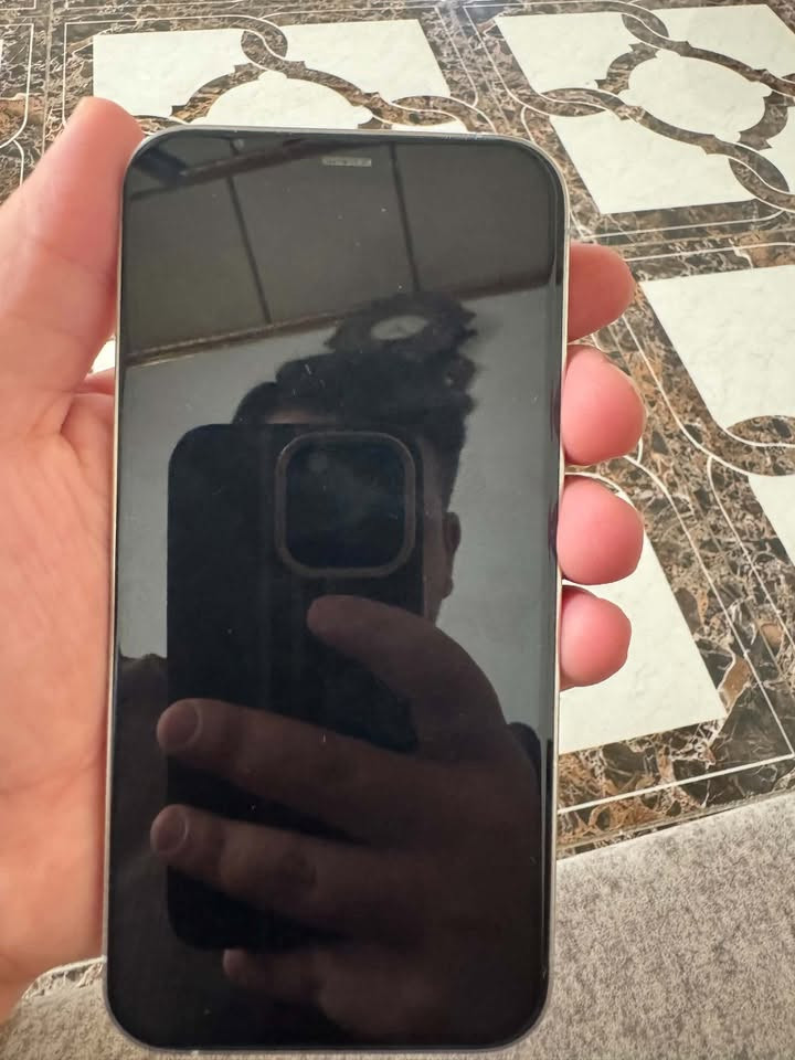 12  برو فقط برو الصغير للبيع
ذاكره٢٥٦
بطاريه٧٤ تك خط السعر 320  وبي مجال للتواصل ***********  واتساب موجود واتصال غير متواجد ماسنجر
