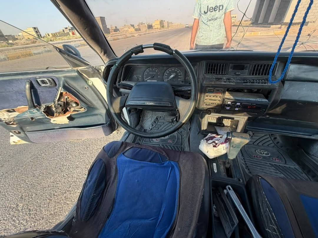هارتوب 88 يسرى بلاد  لون ابيض رقم بغداد تبريد  تخم تاير يعوزها تريب بطاين  *********** السعر 28 وبيها مجال
