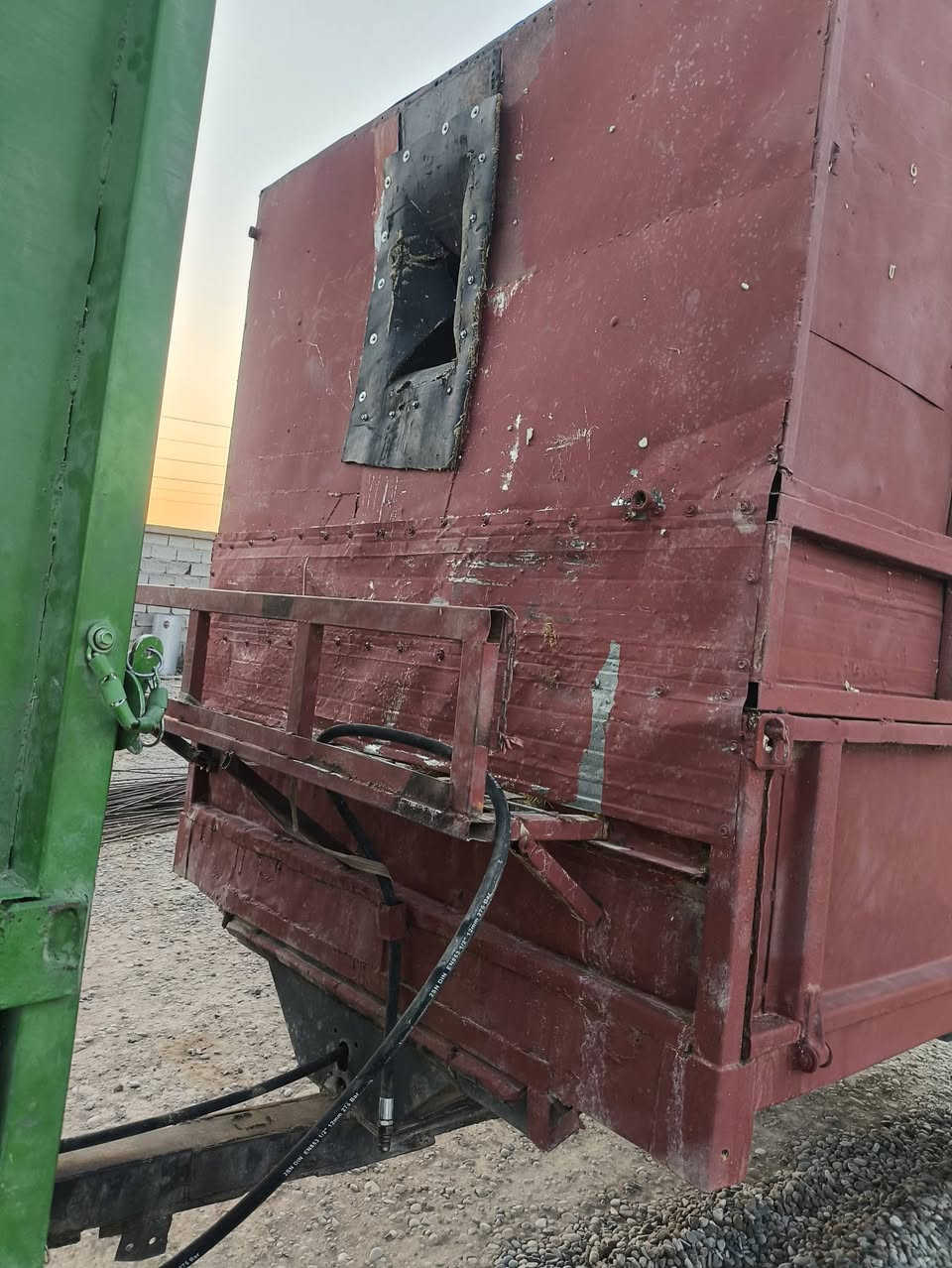 يوجد لاهومه للبيع + 3 عرباين
نوعيه    هارمك 
درجه اولى 
طخم تايرات جديد 
شغاله درجه اولى اي خلل ماكو 
ـــــــــــــــــــــــــــــــــــــــــــــــــــ

وايضاً العرباين 
اي خلل ما بيهن 
كلوو درجه اولى 

للاستفسار 
***********
