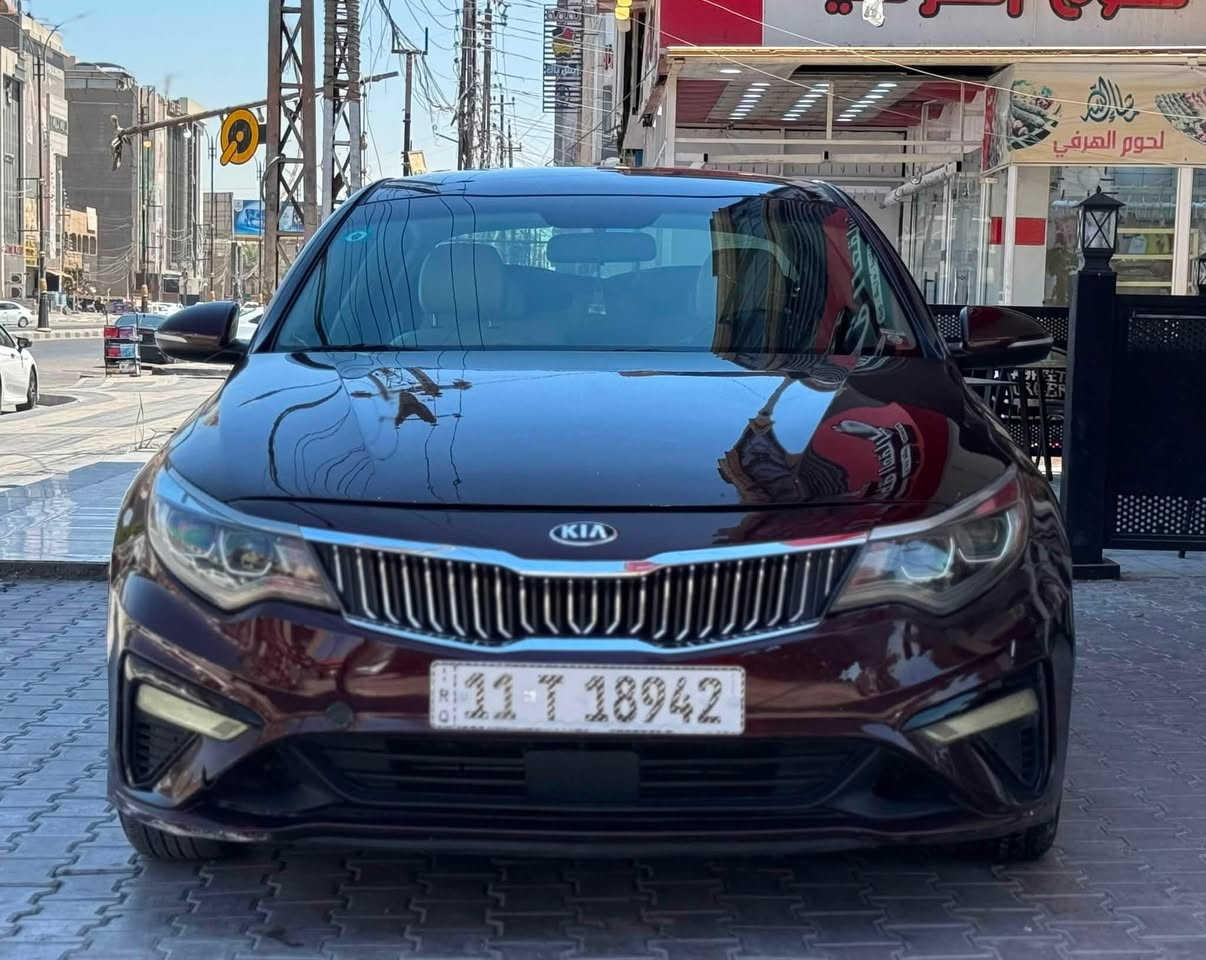 كيا اوبتيما 2018 
فئه Fe 
ماشية 82 
حادثها بنيد صطحي بدون اي دواخل نهائيا 
محرك 2400  مكفول بدون تبخير بدون تنقيص
شاشة كبيره + كامره دواره 
فول تحكم ستيرن 
نضام درايف مود وبقية المواصفات المعروفه 
السياره جاهزه من جميع النواحي 
السعر / 120 وبيها مجال 
العنوان / السيديه 
للأستفسار / ***********
