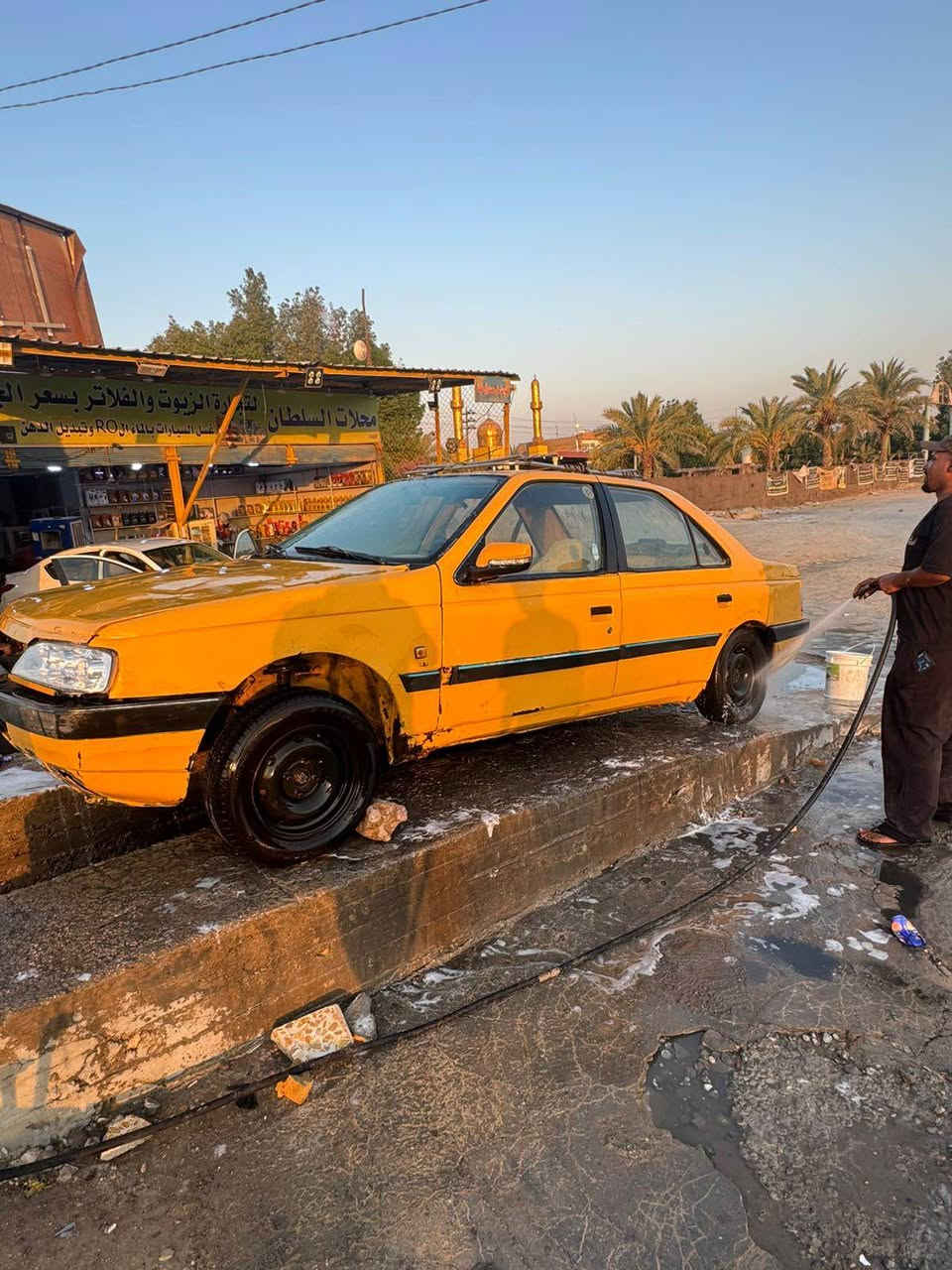 بيجو ٤٠٥ موديل ٢٠١٠ نجف سنوية ل ٢٠٢٨ محرك جديد تبريد منضومة كاملة جديدة شاصي نضيف حدادية نص عمر السعر ٢٠ ورقة وبيها مجال حك الجية عنوانها النجف مجمع طيبة 
السيارة شغالة بس حالياً الداريم فالت بس ينشد اطلع بيها وين متريد 
للتواصل *********** النجف, العراق
