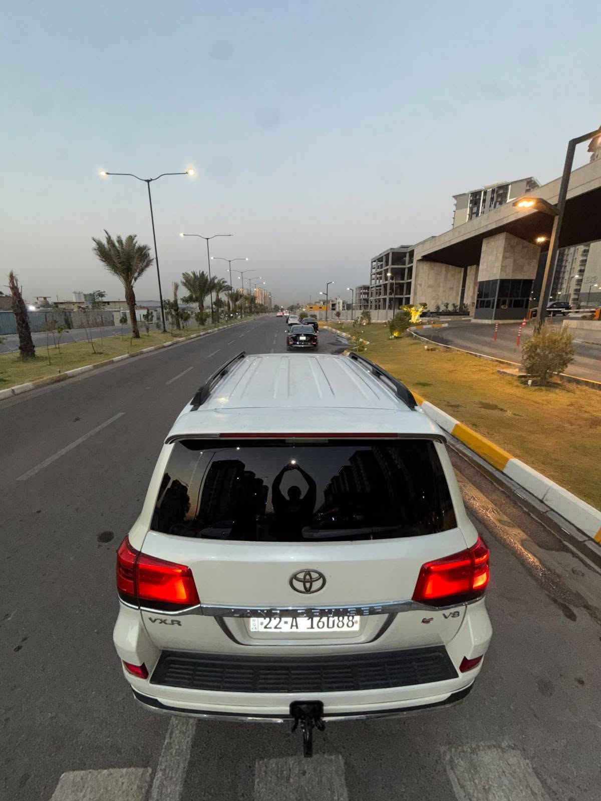 لاندكروز VXR ٢٠١٦ مواصفات خليجي 
ماشيه ١٣٠ الف 
رقم هاتف***********
