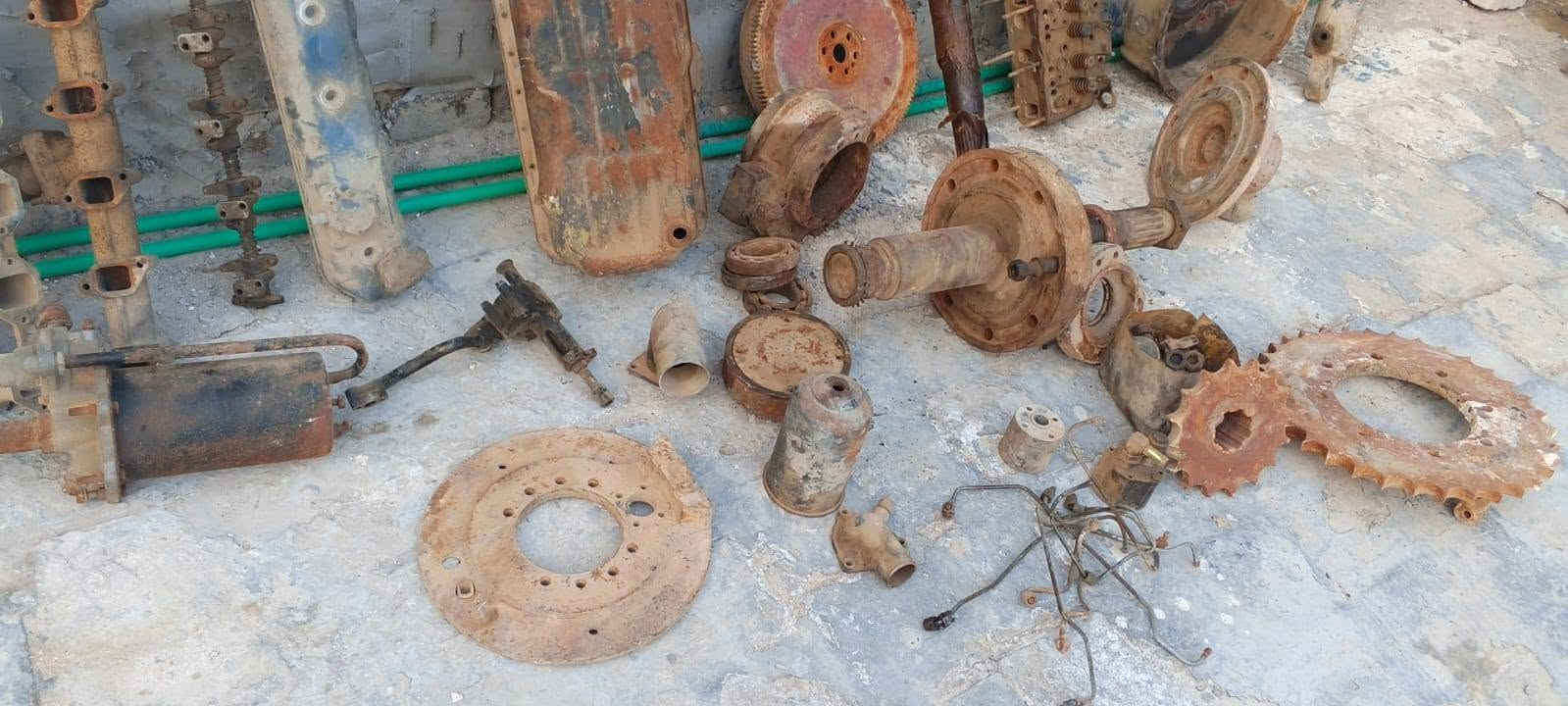 قطع مطاطية • مستعمل