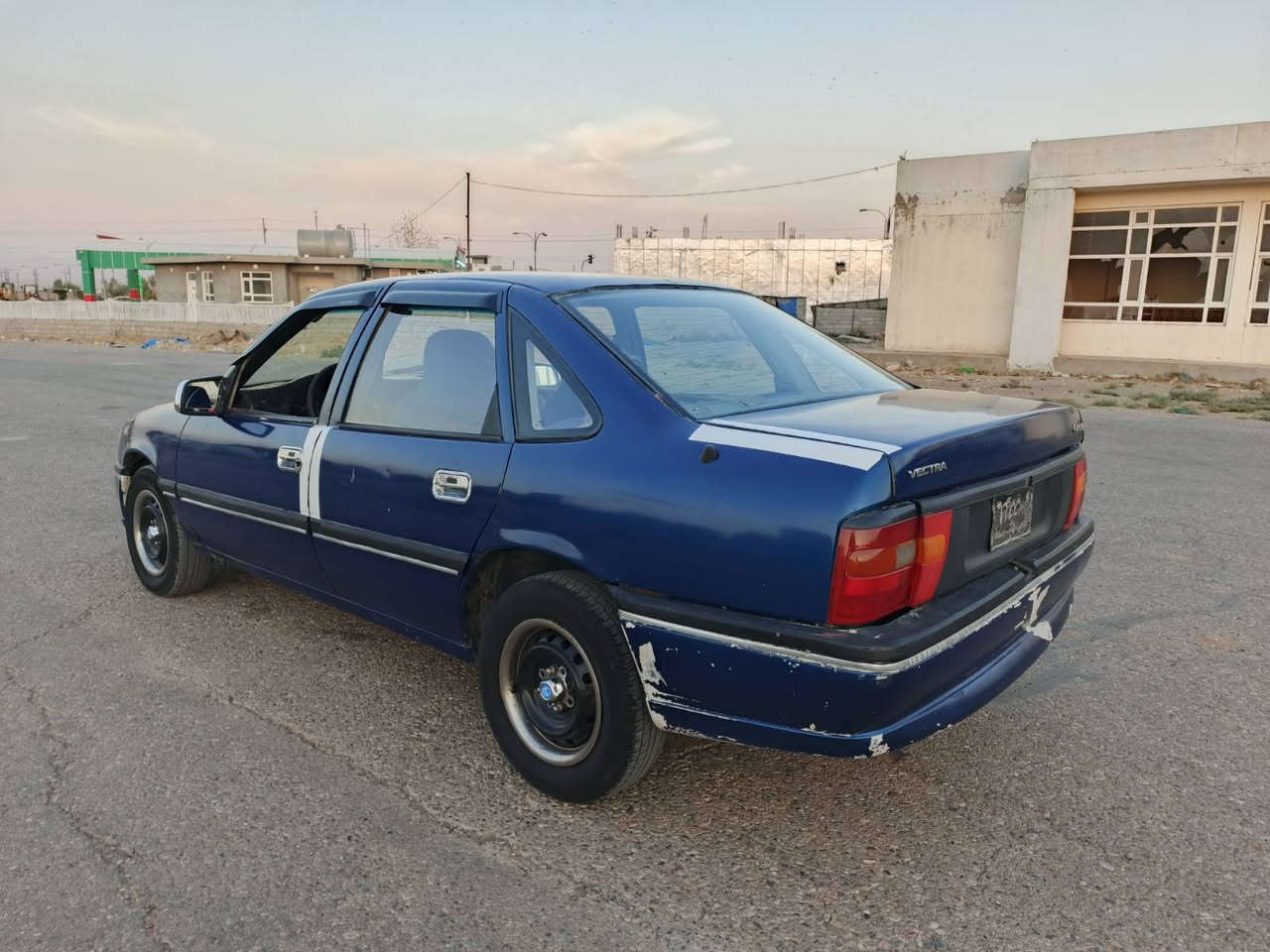 ئؤپل مؤديل1991سه نه واي به شرت حاسيب ئاوليت
مه كينه ٢٠گير مه كينه به شرت بي دعم بي له دراو 
بي خيس تنو تؤل مالي دؤست كاره بي هامو به شرت 
دوا تي لؤكه نرخ 17ماعامه له ناو نيشان جمجمال 
***********ئاسيا***********

