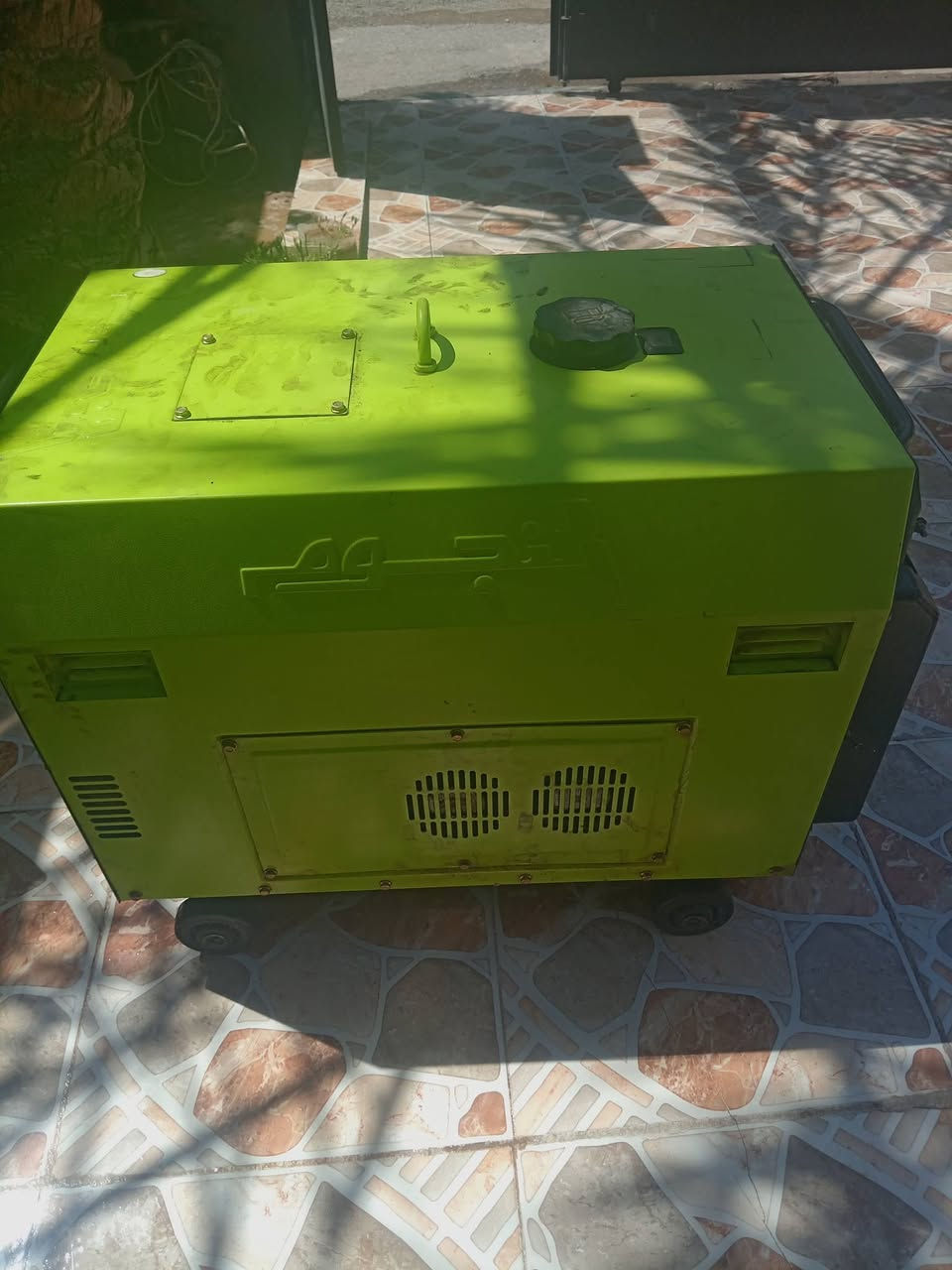 قراض للبيع مكينه + مولد +خباطه كهربائيه مابيهن اي عيب مكينه استعمال شهر فقط مامتواجد ع فيس اتصال ***********
