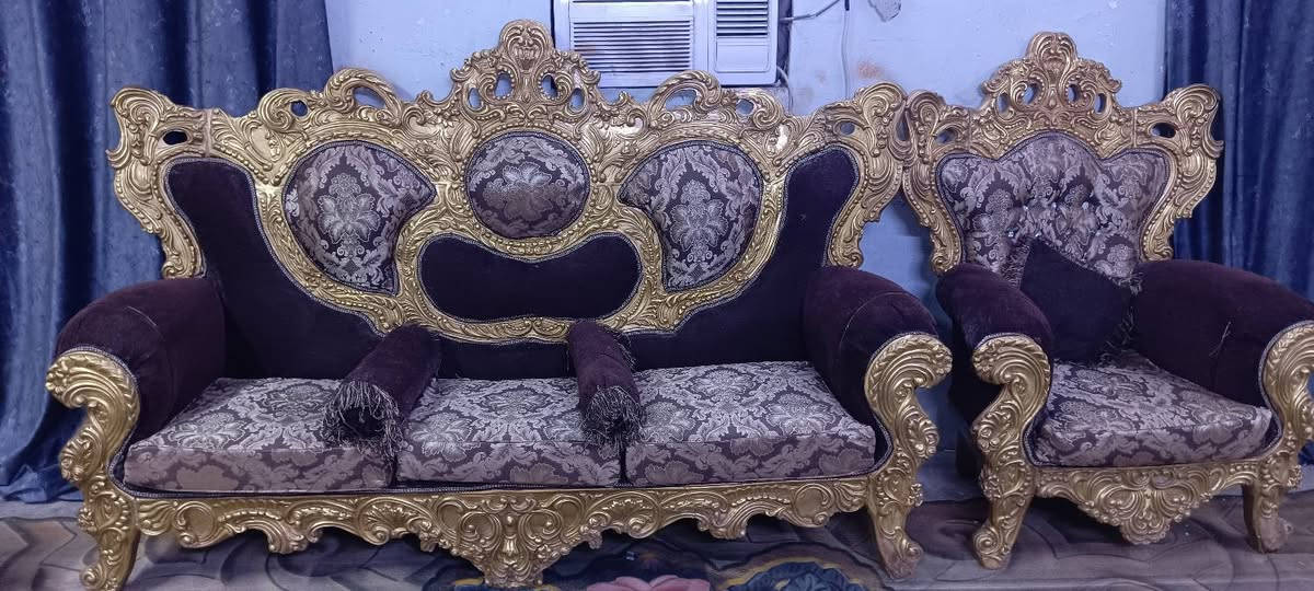 تخم زان مصري 10مقاعد مع طبلات3حجم صغير 1حجم كبير المكان الكاضمية السعر500الف التواصل ***********
