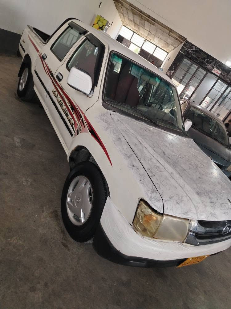 دێر2006 موەسەفات  حەوت  گێڕومەکینەو
ئەکسڵ بەشەرت مەنەفێس فسفۆڕی ئەسڵ 
بەشەرت چوار تایەی نوێ سبوغ سەخف و عیزام بەشەرت سەیارەکە بەعام جوانە وەک وێنەکان وایە
تەقەوڕەقەو دەعامی بۆ دەعامی بەشەرت

***********
*********** سوران, أربيل
