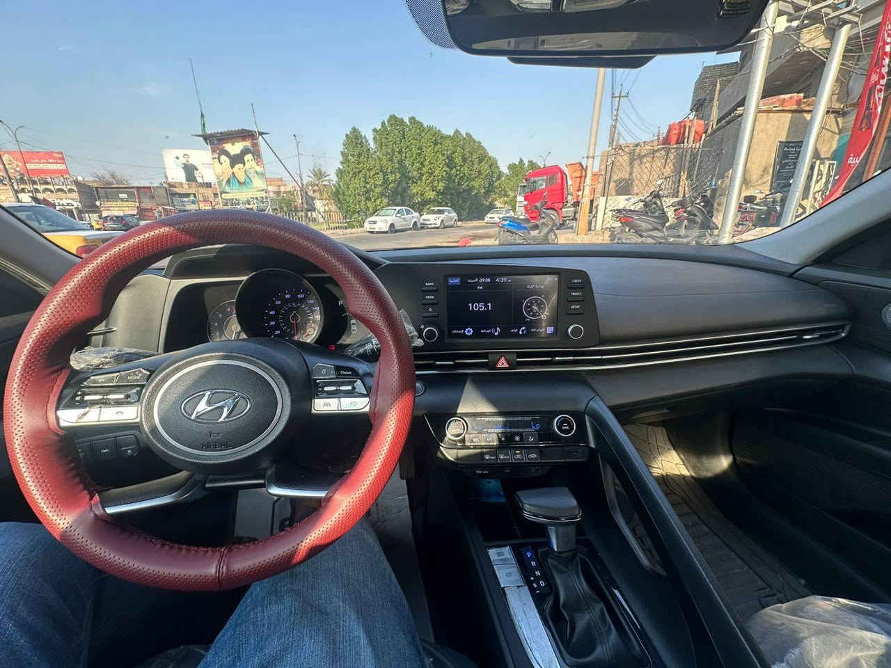السلام عليكم
النترا 2022ابيض 
نص فول بدون ايرباك 
الحادث تبديل جاملغ نفس الون تعمير ربع الباب
صور الحادث كما موضح بالمنشور 
العنوان بغداد مدينه الصدر الكياره 
رقم الهاتف ***********
