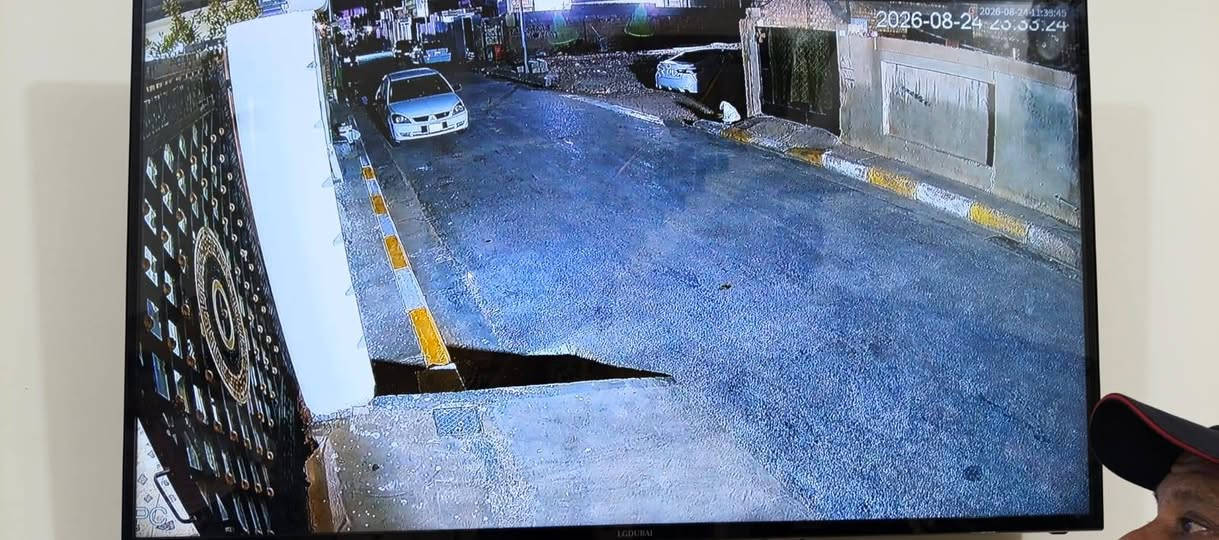 تم تنفيذ وتنصيب منظومة IP متطورة بعدد  4 كاميرات،
موقع #الانبار_الفلوجة حي نزال بيت الاخ ابو امين 
 بتوزيع دقيق  للحصول على أفضل تغطية ووضوح:

🔴  بدقة 4MP

⚡ مميزات المنظومة:
• نظام IP عالي الأداء
• جودة صورة واضحة وعالية الدقة
• تسجيل مستمر عبر NVR
• إمكانية المشاهدة والمتابعة عن بُعد عبر الهاتف
• تركيب احترافي ومنظم
• تغطية مناسبة لمختلف المواقع والاحتياجات الأمنية

🔐 دهوى ضمان سنة  — حماية أوضح، أمان أفضل

📞 للاستفسار والحجز:
***********
***********
المهندس : مازن ابو اسامه 
#كاميرات_المراقبة #دهوى_IP

نص مكتوب في الصور:
- 2026-08-24 11:33:40
- 2026-08-24 11:33:50
- PC