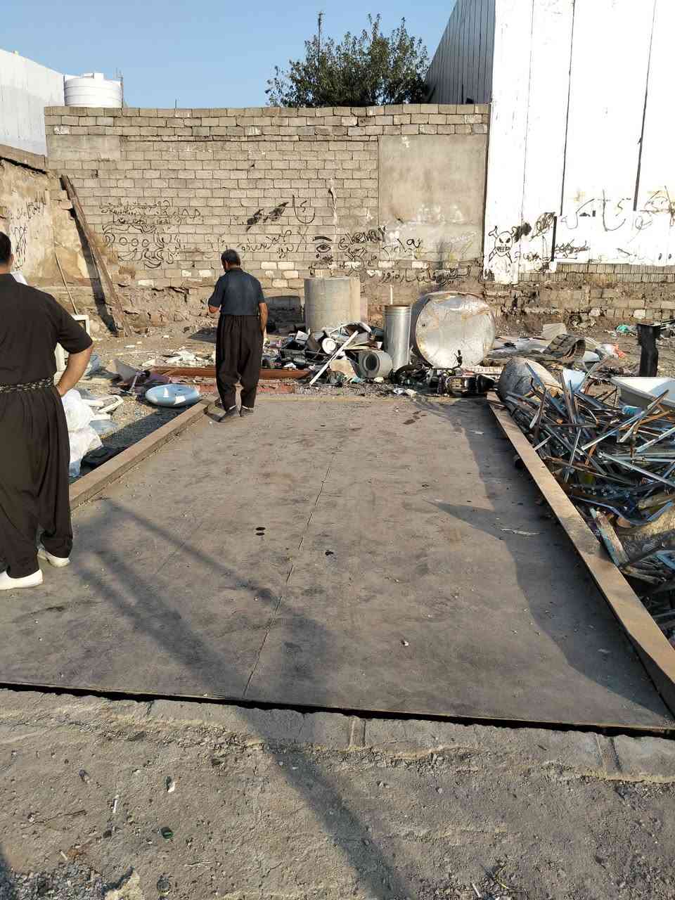 قـەپانی 6مـەتری  لۆک لۆک بۆفرۆشتن
بـاشترین  موادی  بـۆ  بـەڪار هاتوە 
تا37طۆن ئـەخوێنێتەوە
ژم:***********
ژم:***********
