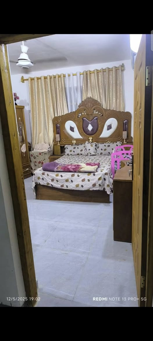 يا الله للبيع بيت طابو صرف سند باسمي بناء جديدصار 4 اشهر     
مساحته203. جبهه 11×18ونص البيت على شارعين الشارع الامامي 15 متر والخلفي 10 متر  البيت بي اسواق خير من  الله  بنائه من الرفت ارتفاع 40سم وجسور في التسليح يتكون الطابق الاول  2 غرفه نوم 4×4     وصاله 4×7 وترك خلفي على طول البيت الجبهه عرض 1متر ومطبخ حار وبارد 4×3ونص +منور وخدمات مع استقبال 6ونص×4ونص ارتفاع البناء 3.30وبوب خشب ارتفاع 3 متر سيراميك وارضيات درجه اولى مع الممشى الامامي 4×4ونص    الطابق الثاني مثل تصميم الطابق الاول + مطبخ كامل ومؤسس. السطح شتايگر الكهربائيات درجه اولى.   بورد طابق اول وبورد طابق ثاني محجر درج اللمنيوم درجه اولى  البيت  نضام سبالت البناء هندسي منطقة فول خدمات  مكاني كمالية شارع البدالة 

للاستفسار عل رقم ‏‪***********‬‏  اسعر عل رقم

نص مكتوب في الصور:
- 12/5/2025 18:53
- REDMI NOTE 13 PRO+ 5G
- 12/5/2025 19:02 REDMI NOTE 13 PRO+ 5G
- 12/5/2025 19:01 REDMI NOTE 13 PRO 5G
- 12/5/2025 19:01 REDMI NOTE 13 PRO+ 5G
- 12/5/2025 19:00
- 12/5/2023 19:00