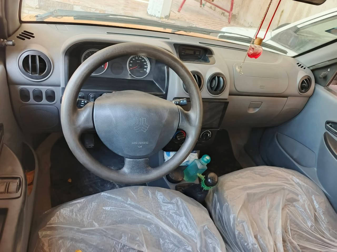 سايبا موديل 23 السياره كفاله فقط شخط بسيط بيها السعر 55
***********
