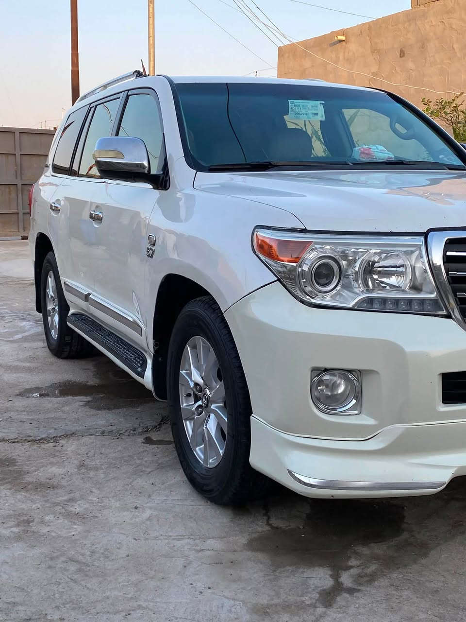 السلام عليكم شباب لاندكروز 2008 VXR 5.7
السياره فول مواصفات مكفوله من الضربه والبارد
بيها قطعه وحده صبغ السياره حلوه وجاهزه رقم اربيل 
تحويل ثاني يوم تخم تاير تخم ويلات جديد لايت زنون مكان السياره  البصره 
رقم الهاتف: *********** و ***********

السعر: 230 وبيها مجال للشراي
