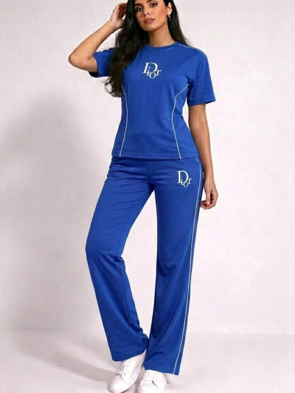 سعر الدرزن ٩٥
القياس M.L.XL.2XL
توصيل جميع محافظات العراق ٥
للحجز والاستفسار مراسلة الصفحة 
***********
