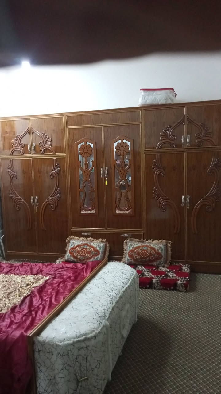 غرفة خشب • مستخدمة أسبوع • خشب صلي