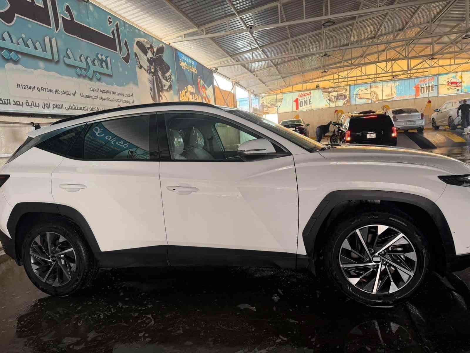 السلام عليكم.
هونداي توكسان موديل 2024 خليجي وكالة الت ساك
رقم بغداد 
المواصفات
بصمة وتشغيل عن بعد
3 مودات قيادة 
خمس عدسات 
عداد شاشة ديجتال
حساس امامي وخلفي
ويل كب كروب
بردات خلفية
دواخل لونين
لد خلفي
السيارة جديده كلش ومكفولة كفالة عامة وعلى وضع الشركة
السعر ((196))
 للاستفسار

***********
