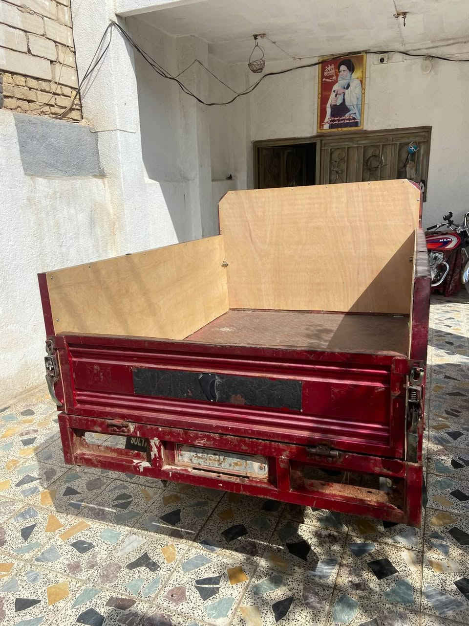 ياالله سلام عليكم ستوته 17 للبيع اوراق اصوليه وكيلها بشارع بغداد بدي وشاصي نظيفات عوزها جوزه مال تشغيل وكير بوكس وصرتها مسحوكه
الباقي كله نظيف كهربائيات شغاله وسلف  مكاني حي المعلمين الجديد سعرها مليونين وبيها مجال للشراي للاستفسار خاص او الاتصال *********** بي واتساب
