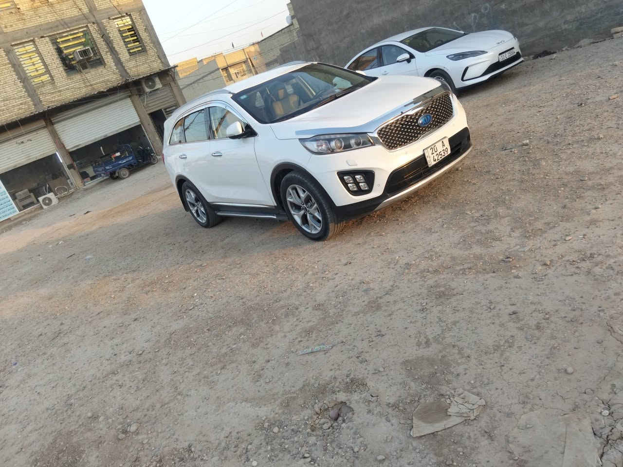 كيا سورنتو خليجي 2018
السياره جديده ربع ماتصرف عليها 
كفاله عامه من التبديل والصبغ عدا نص جاملغ اثر شخط
الدعاميات كفاله عامه  
الويل مالتها عل وضع شركه مابي شخوط 
تخم تاير جديد اصلي 
رقم دياله بسمي الجديد هزه جديده
تحويل مباشر بسمي

مواصفات 
1_حجم محرك 6سلندر كفاله
2_تحكم ستيرن 
3_كروز سرعه (تحكم سرعه بالستيرن) 
4_شاشه  لمس (كاربلي
5_ شاشه ترحيب (((( اريل نفكيشن))))
6_يدات نيكل 
7 منظومه زنون بلادية 
8_لدات امامي خلفي  
9_علامه سورنتو بالدوسه 
10_مري جانبيه شفط كهربائي ((
11_كشنات جلدبلادي + دوشمه جلد 
12_بصمه تشغيل +بصمه ابواب 
13_ أشاره ترحيب باليدات عند الاقتراب 
11_كشن كهرباء
15_كامرات محيطيه
16_لايت ثلاث عدسات بلادي (
17_انظمه قيادة عدد 4
18_ 3قطع تبريد 
19 _سبعه راكب (((((
20_ماشيه 137 قابل للزياده
21_بردات خلفي بلاديه
السعر  215 مجال قليل كلش رجاءا الموشراي لايتصل ولايتعبني
***********

