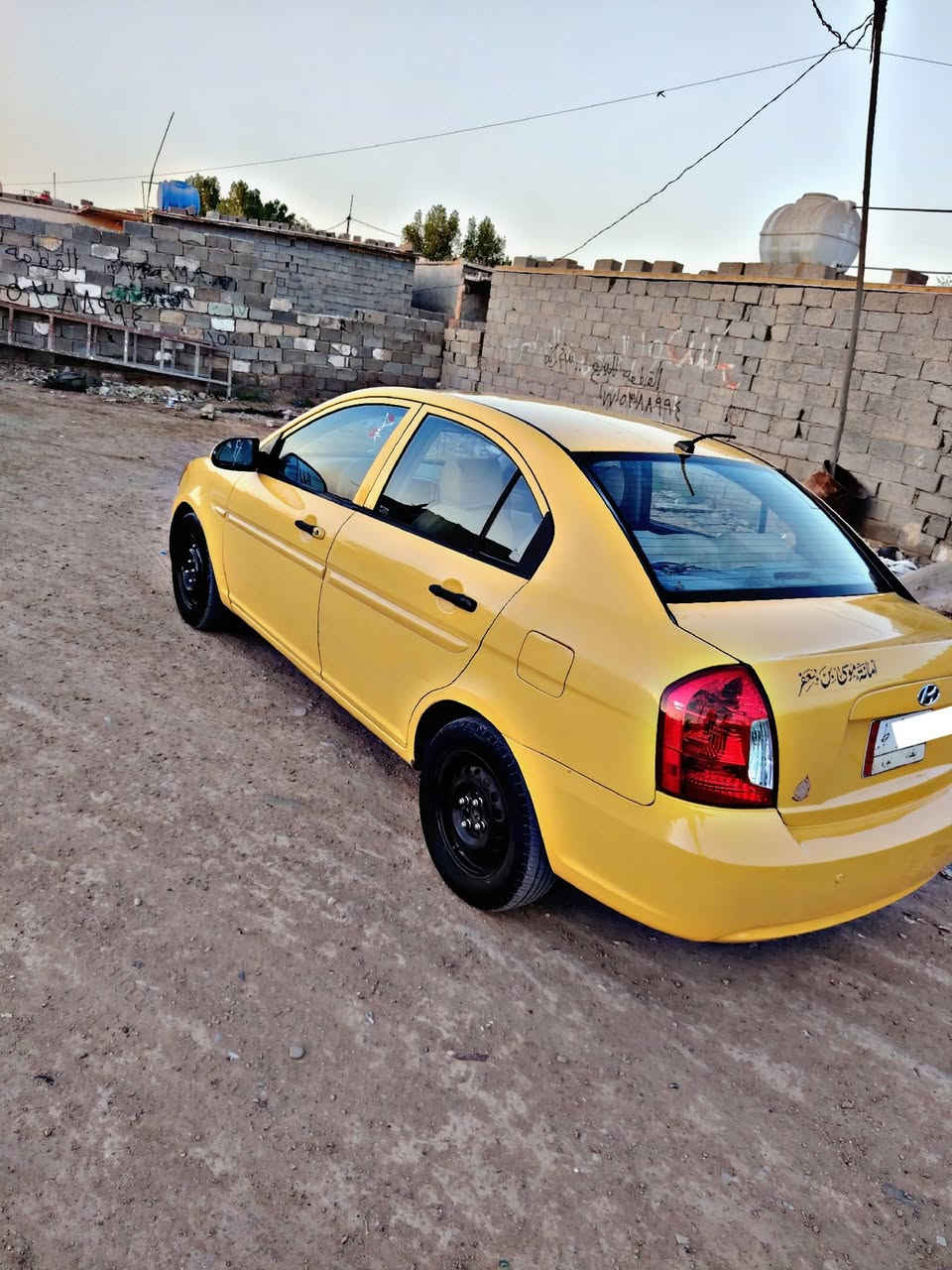 السلام عليكم سياره كسنت 2009مريكي ضربه جاملق خلفي مكفوله من صبغ مكينه 1600مكينه جديده حداديه جديده تخم تاير جديد سياره مال جناي تحويل ثاني بكان بغداد رستميه رقم لهاتف ***********
