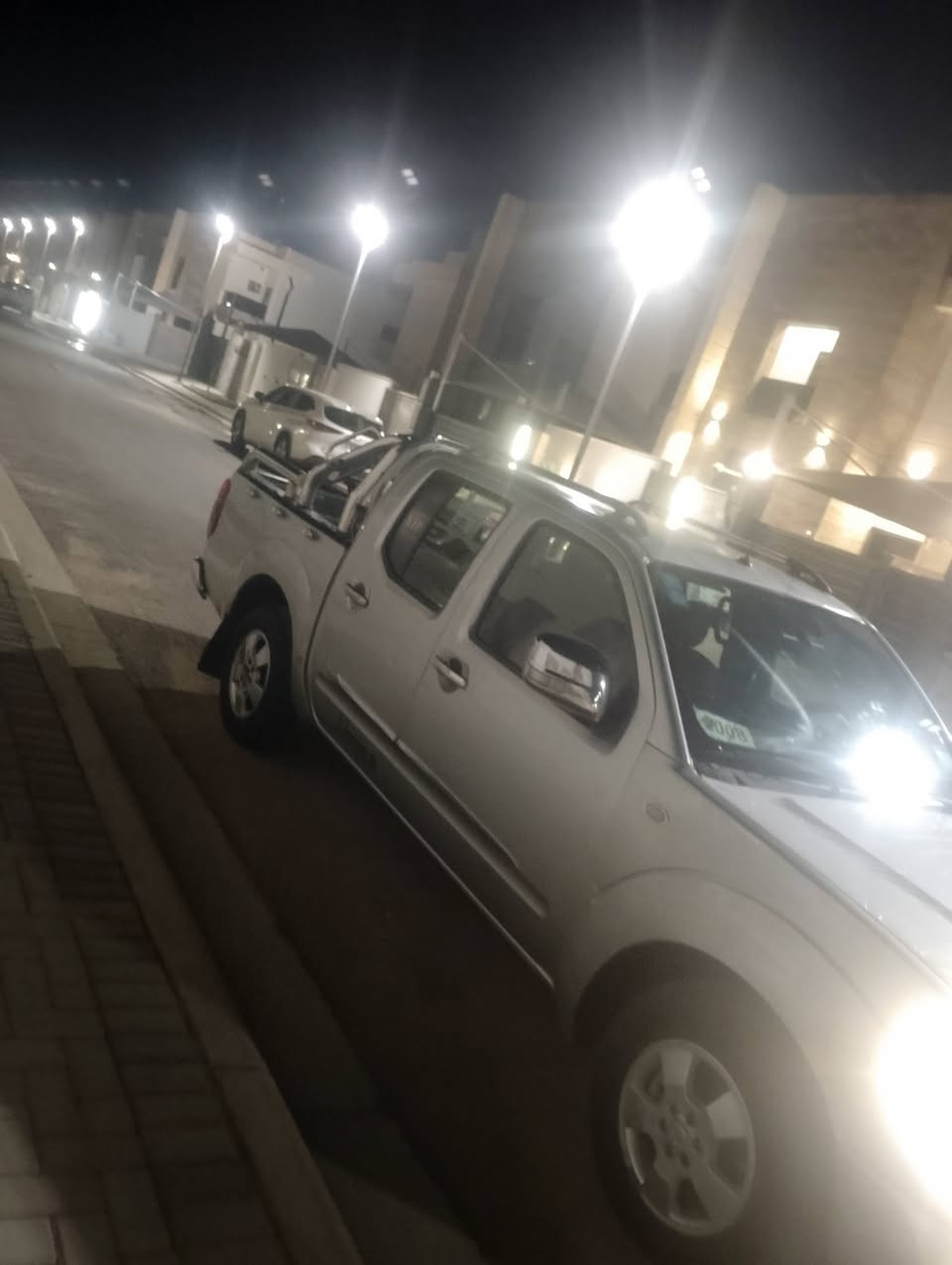 السلام عليكم بيك اب نيسان نيفارا موديل 2008 سعودي باب اول كشن منفصل كير ومحرك جنون VVT كير اوتوماتيك تبريد ثلج كير ومكينه وصدر وتبريد كله جاهز رقم دولي للبيع او المراوس مكان السيارة الانبار الرمادي الخمسه كيلو السعر 88 وبي مجال للستفسار *********** واتساب
