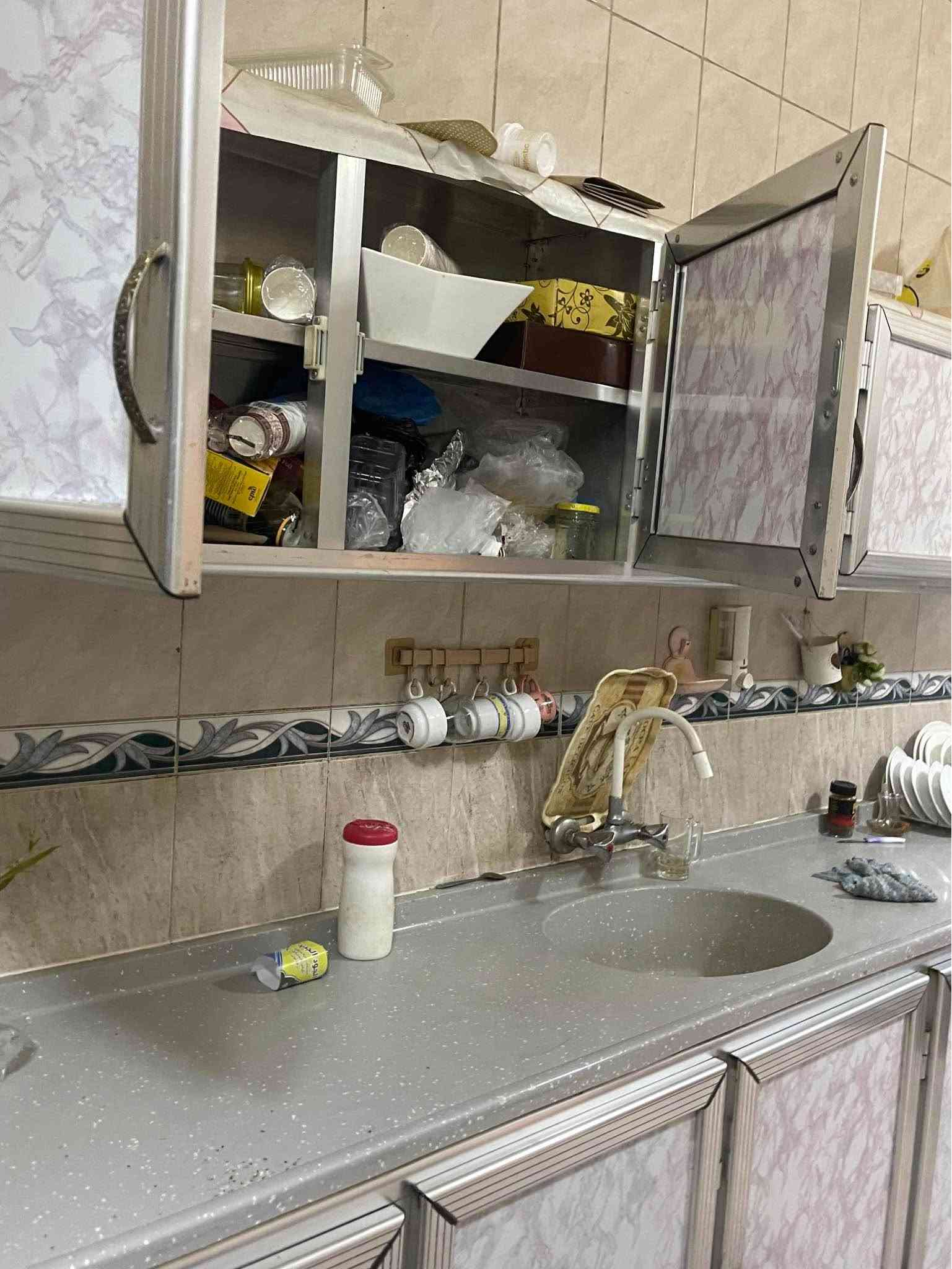 كامنتر 3 قطع ارضي وتعليق ومعرض عمودي بحاله جيده  سعر 400 بي مجال بسيط 
لا يوجد توصيل 
تواصل *********** البصرة, العراق

