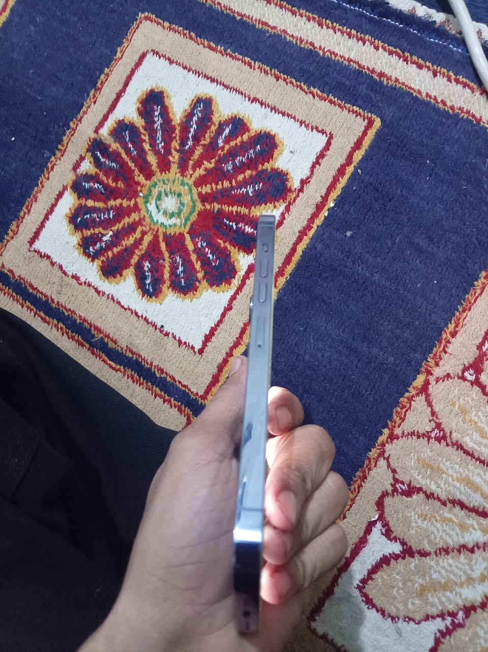 ايفون 13برو ماكس ذاكره٢٥٦شرق اوسط مستبدل شاشه محتاج ورايد ابيعه سعر قفل لا داهرني ولا اداهرك٥٠٠بدون ملحقات بس وصل شاحنه رقم تواصل***********
