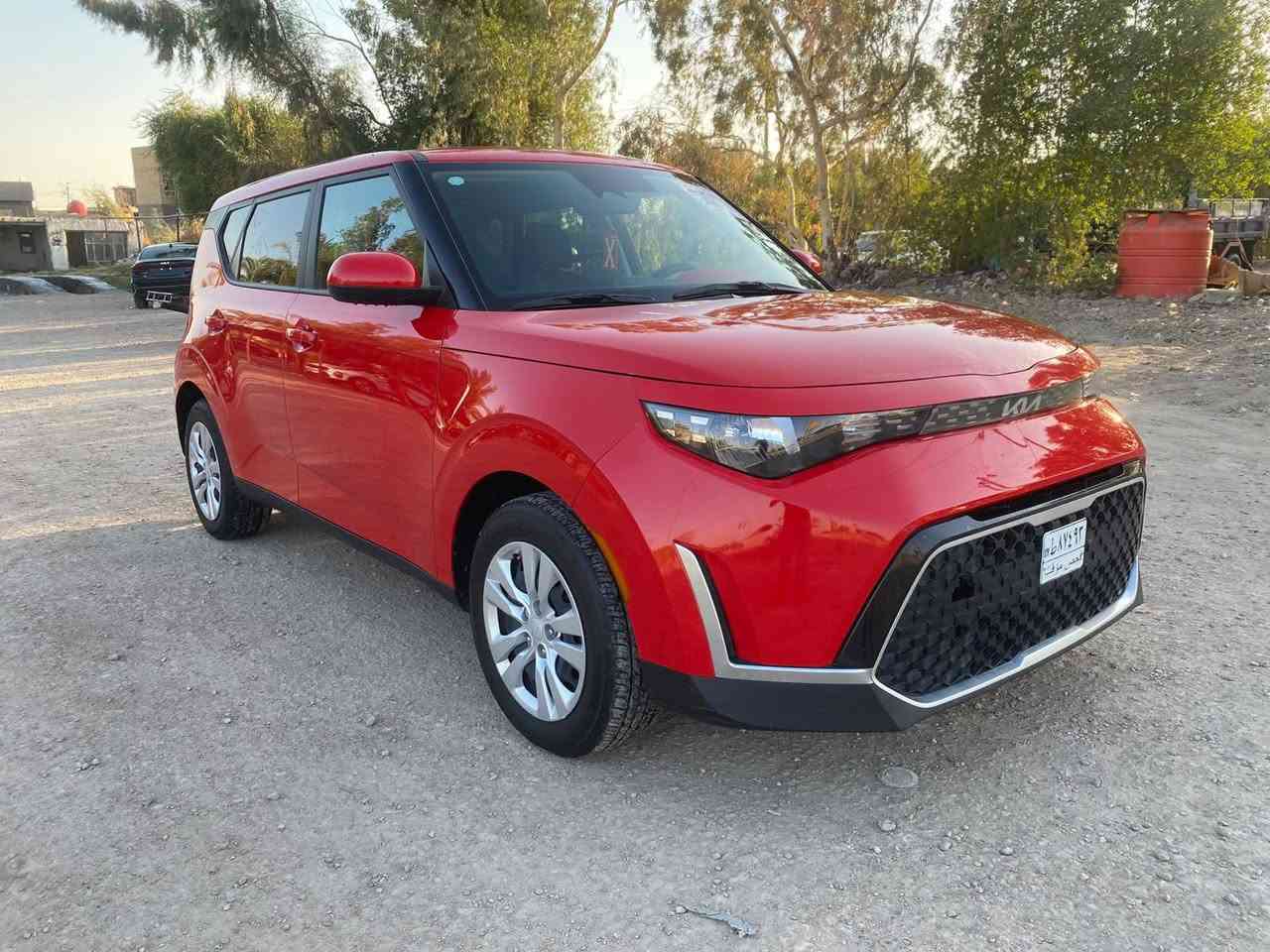 السلام عليكم 
صول 2023 حره بدون رقم تترقم جميع المحافظات
ضرر تبديل دعاميه اماميه وطرف البنيد تصليح 
محرك 2000دوش 
السعر 145
مكان السياره الرميثه 
***********
