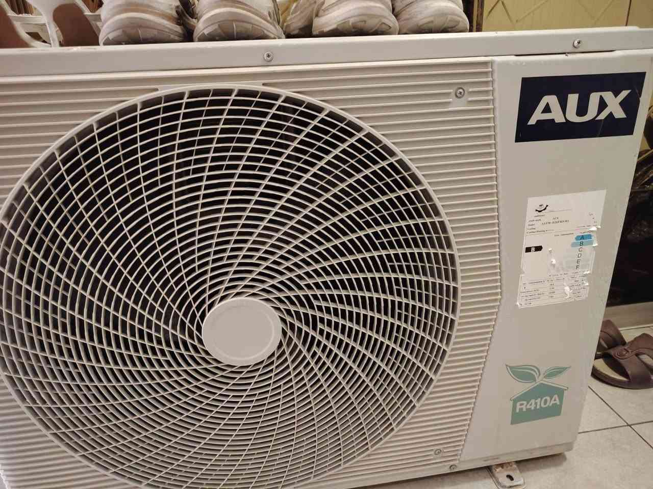 السلام عليكم
سبلت تعليك النوع اوكس 2 طن 

مستخدم 3 اشهر فقط  للبيع 

السعر 550,000 الف وبي مجال 

للاستفسار  المكان بسماية 

 خط . واتساب ***********
