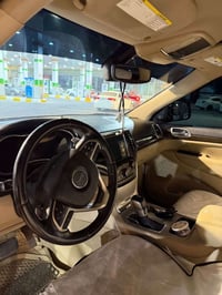 جيب لاريدو ٢٠١٧ فول عده الفتحه معروفه مواصفات الجيب السياره داخله تقري...