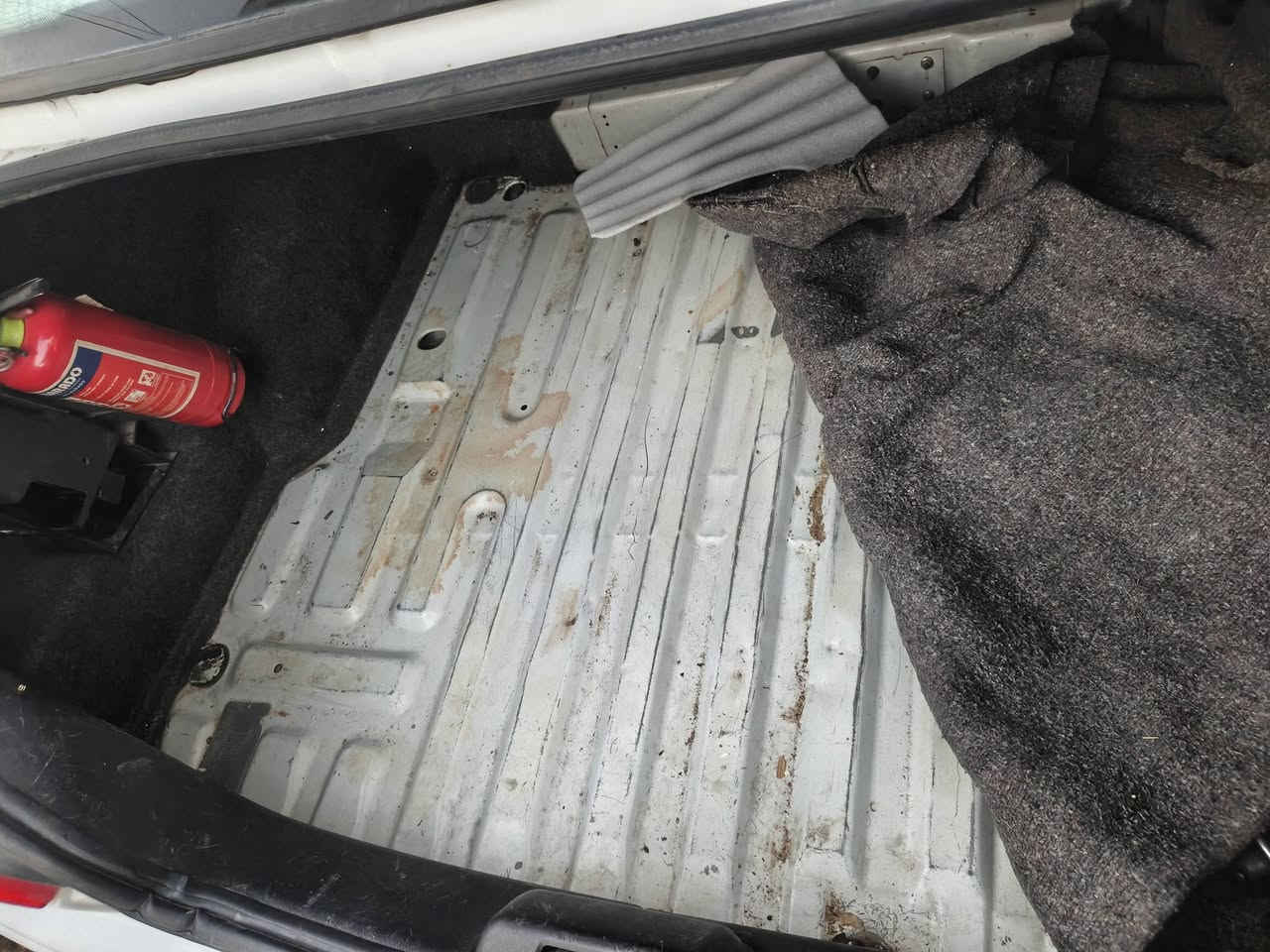 السلام عليكم
بيجو ٣٠٦
بدون ضرر وبدون صبغ
مكينه ٧/٠بيها صرف 
بسمي رقم إنكليزي شرط التحويل 
كاربون بانزين تبريد وتتفيه شرط
للاستفسار ***********او *********** 
السعر ٦٠ وبيها مجال
