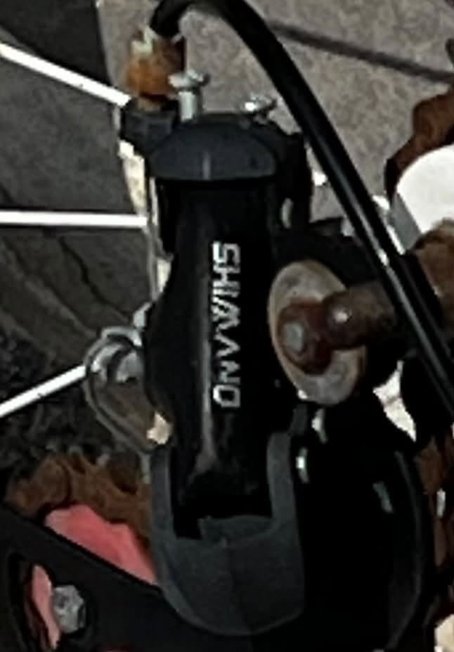 السلام عليكم ورحمة الله وبركاته 

⚡️🚲⚪️c700
( للبيع فقط )
البايسكل ياباني الاصل 
ختم واحد من الشركه المصنعه للهيكل والبايدر والستيرن 
( الدراجه المنيوم بالكامل ) وزن خفيف 
الهيكل والستيرن المنيوم ما عدا الماشا من الشركه حديد ( مو تبديل ) 
الوياله من شركة JOYTECH كما موضح في الصور 
البايسكل نضيف جداً وشوف عيونك وتجي وتشوف وتفحص وتدلل  
كااامل * بدون اي نقص بريك خلفي امامي شغالي اني مخففهن علمود السرعه 
كما ذكرت سابقاً البايسكل كامل ما عدا ضربه خفيفه بالويل الخلفي والويل معدل بس الضربه موجوده والبايسكل عندي سنين واطلع بي مسافات بعيده وما شكى من شي والضربه موضحه بالصوره ايضاً 
الليبلات والختومات الخاصه بالبايسكل ومكان تصنيعه كلها موجوده وبالنسبه للكشن ايضاً بلون مميز واسفنج مريح وما متعوب ابد 

(( تايرات وچوب خلفي وامامي اليوم شديتهن )) جدد 
والمخاد الخلفيه للبريك الخلفي ايضاً
البايسكل البريك الخلفي مخاد والامامي دسك وقرص من الشركه 
⚪️⚪️⚡️السعر 100 الف دينار قفل غير قابل للتفاوض والبايسكل المنيوم بالكامل اخوانه كاعد ينباعن ب 200 و250 .

العنوان بغداد المحموديه/حي الرشيد 

التواصل على الخاص او على الرقم 
***********/يوجد واتساب

