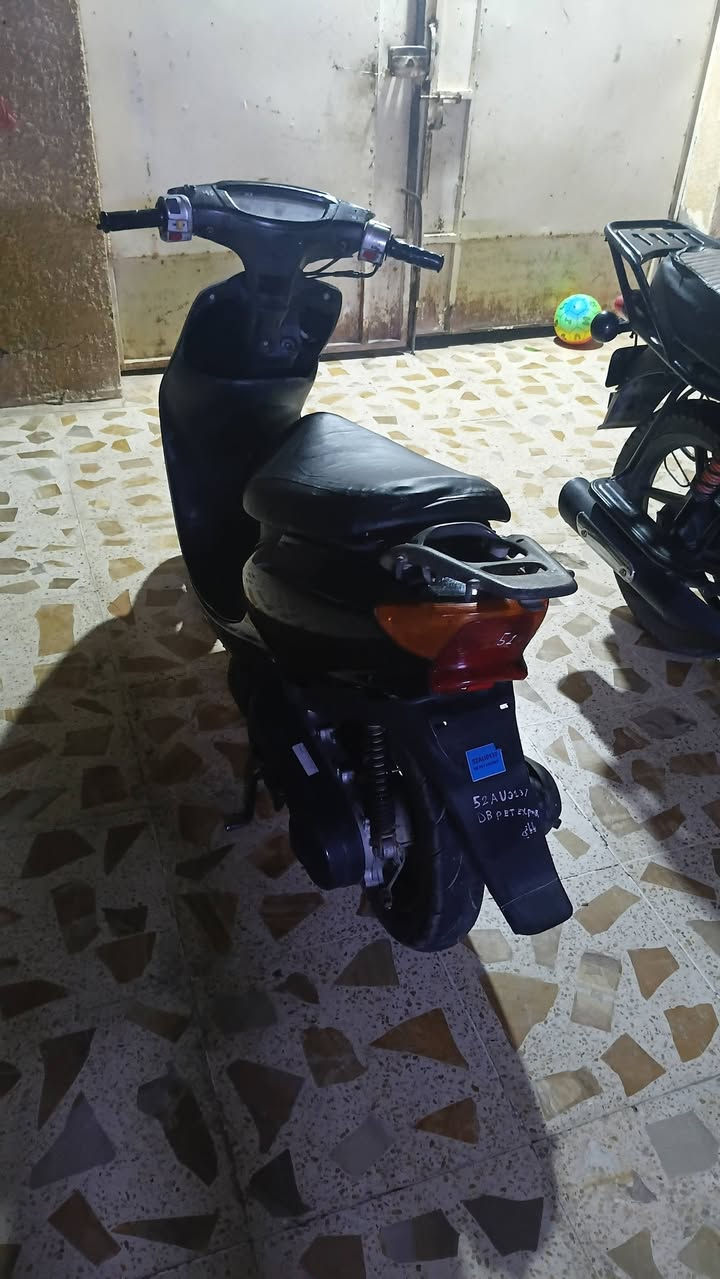 السلام عليكم. (للبيع)
دراجهYamaha60
دراجه شلعه ومعدل بطناش نكره سلف بكل وقت
كفرات بلاديه لايت عالي ناصي 
اكسل ناعم دراجه مال طلاب تروح وترجع بيها اقتصاديه متصرف لا دهن ولا بانزين  جكمجه طويله صندوق كبير
ترايك وين متريد البارحه مسويلها ادمه للكلجات ب٢٥ الله شاهد 
السعر300بي مجال للشراي
العنوان-ديالى_بعقوبه
رجاءأ المو شراي لا يراسلني 
الرقم*********** بي واتساب
