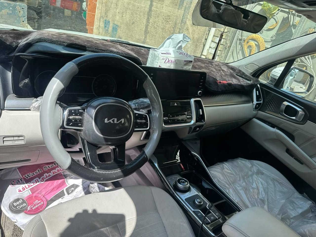 السلام عليكم شباب سياره سورنتو للبيع
خليجي مديل ٢٠٢٢فول عدى كشنات جلد بيها جتف عل كد شبر بارد وبداير الخلفي صفحت اليمنه بارد 
ماشيه ٨٣
للاستفسار على هاذا الرقم ***********
