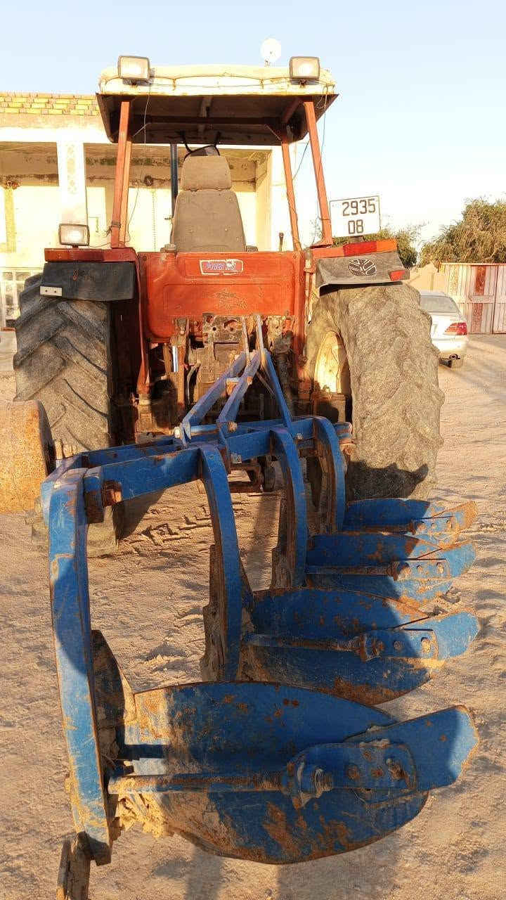 سلام عليكم للبيع فيات كشف حجم 110 مكينه وكير وكسن شرط الفحص كاروبه جاهزه للعمل ما عوزها شيء مع فدان رباعي جديد حجم 14 + عربانه  المكان ناصريه قضاء الصلاح والاستفسار ع //***********
