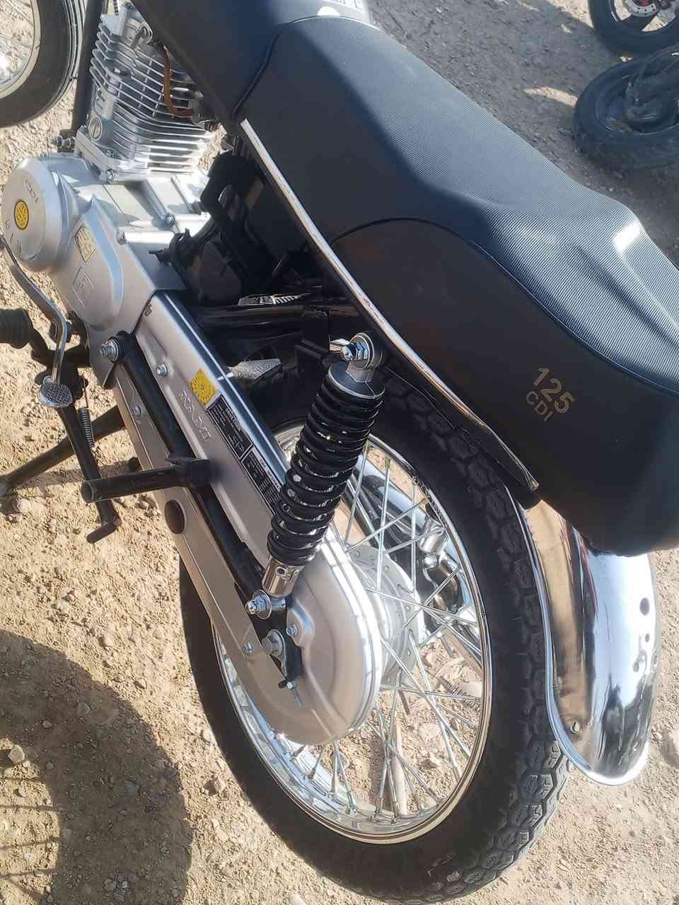 تعمير بدون. مستعجل على بيعها 550 نهايتها.   الشراي يتصل ***********
