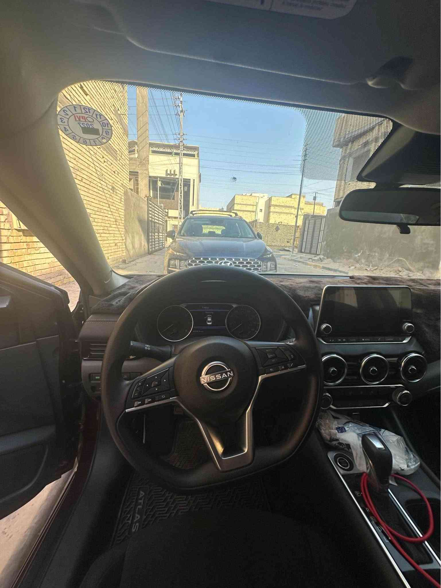 نيسان سنترا 2025 SV

* المحرك: 2.0 لتر، 4 سلندر بنزين
* القوة: 149 حصان
* العزم: 146 lb-ft ≈ 198 نيوتن.م
* القير: Xtronic CVT
* الدفع: أمامي FWD
* الفرامل: أقراص أمامية وخلفية في فئة SV
* تشغيل بصمة/زر Push Button
* مفتاح Nissan Intelligent Key
ماشيه ١٨ الف 
دخول جديد
سنويه جديده
بصمه  ابواب +بصمك جنطه
حساسات
كامره خلفيه
شاشه كاربلي كامره دواره
تحديد مسار
انظمة القياده ( eco+normal+sport)
مثبت سرعه
حادث اقل الشبر البنيد بامريكة
داخل العراق باب السائق
ما مصلح
السعر ١٤٨ و بيها مجال
📞 +964 773 523 1756 البصرة, العراق
