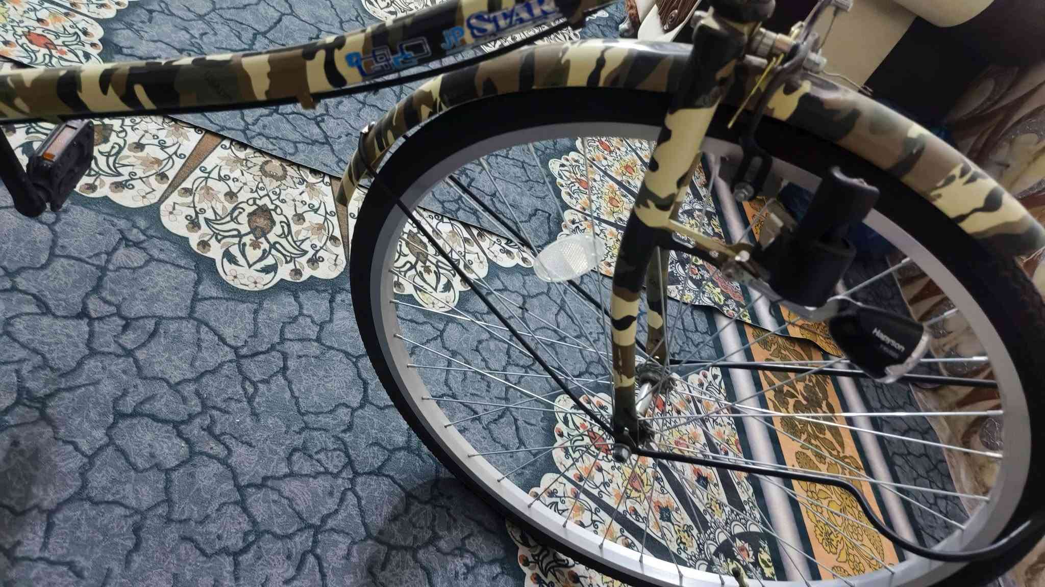 السلام عليكم بيسكل للبيع نضيف كلش ما متعوب و جهاز بيسكل ياباني بريك خلفي جاملغات لايت بيسكل نضيف كلش تواير انضاف كلش سعره 125 الف و بي مجال للشراي عنواني ناصرية منصورية للتواصل ***********
