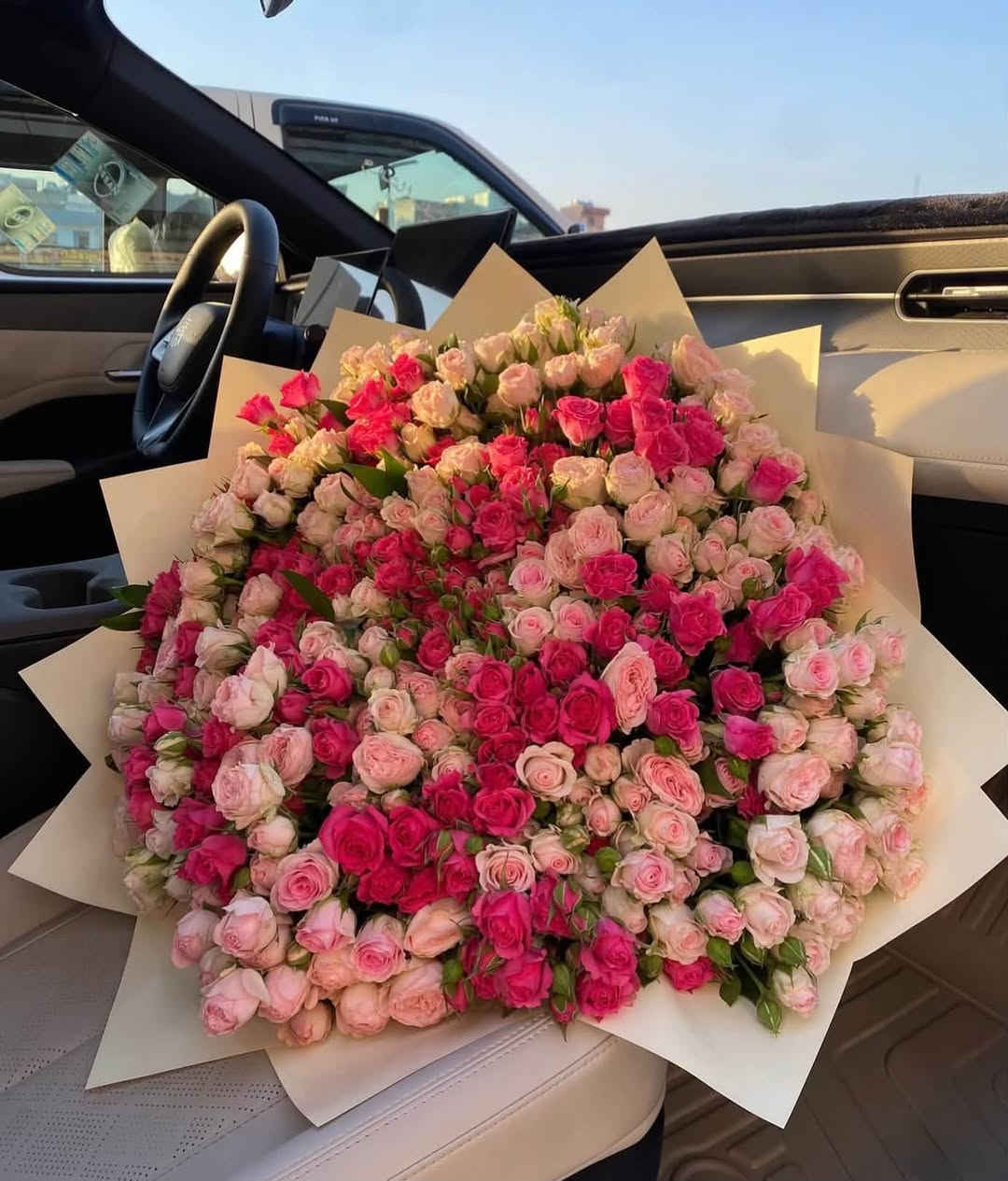 ورد طبيعي • ورد صناعي • توصيل