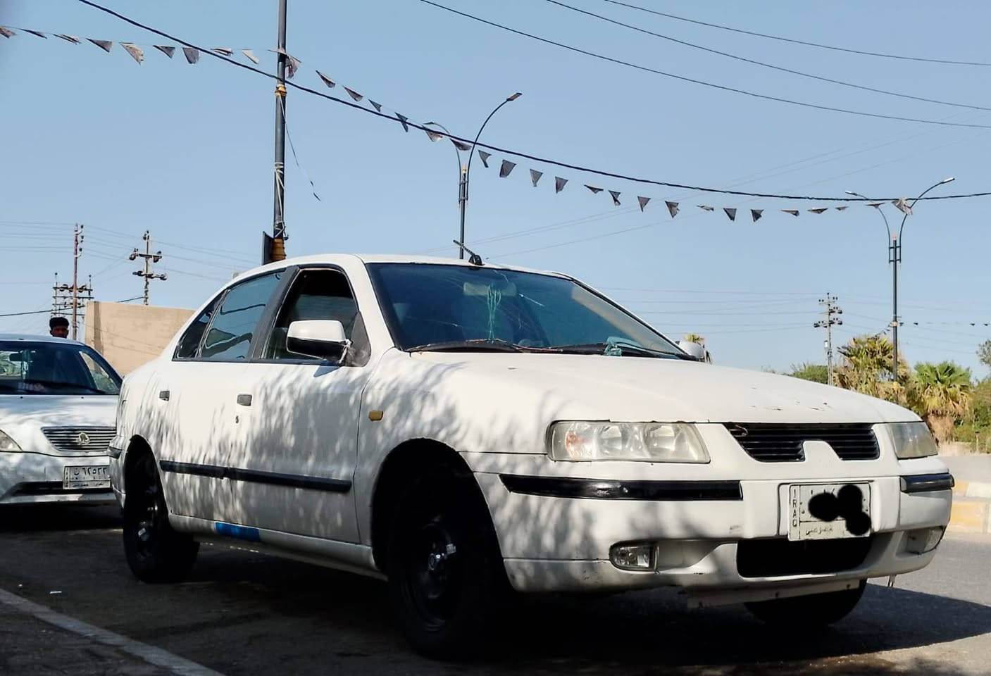 سمند موديل 12  مكفوله مكينه وكير وحداديه وتخم تاير تبريد ثلج🥶 عوزه شرط بس دكم ل بل دشبول مالاته سنتر لوك شغال مسجل 4سماعات السعر ٢٠ وبيه مجال  مكان السياره دوانيه غماس ((سياره سنويه ضايعه بيها سنويه سحب ابيع هل موجود )) ***********
